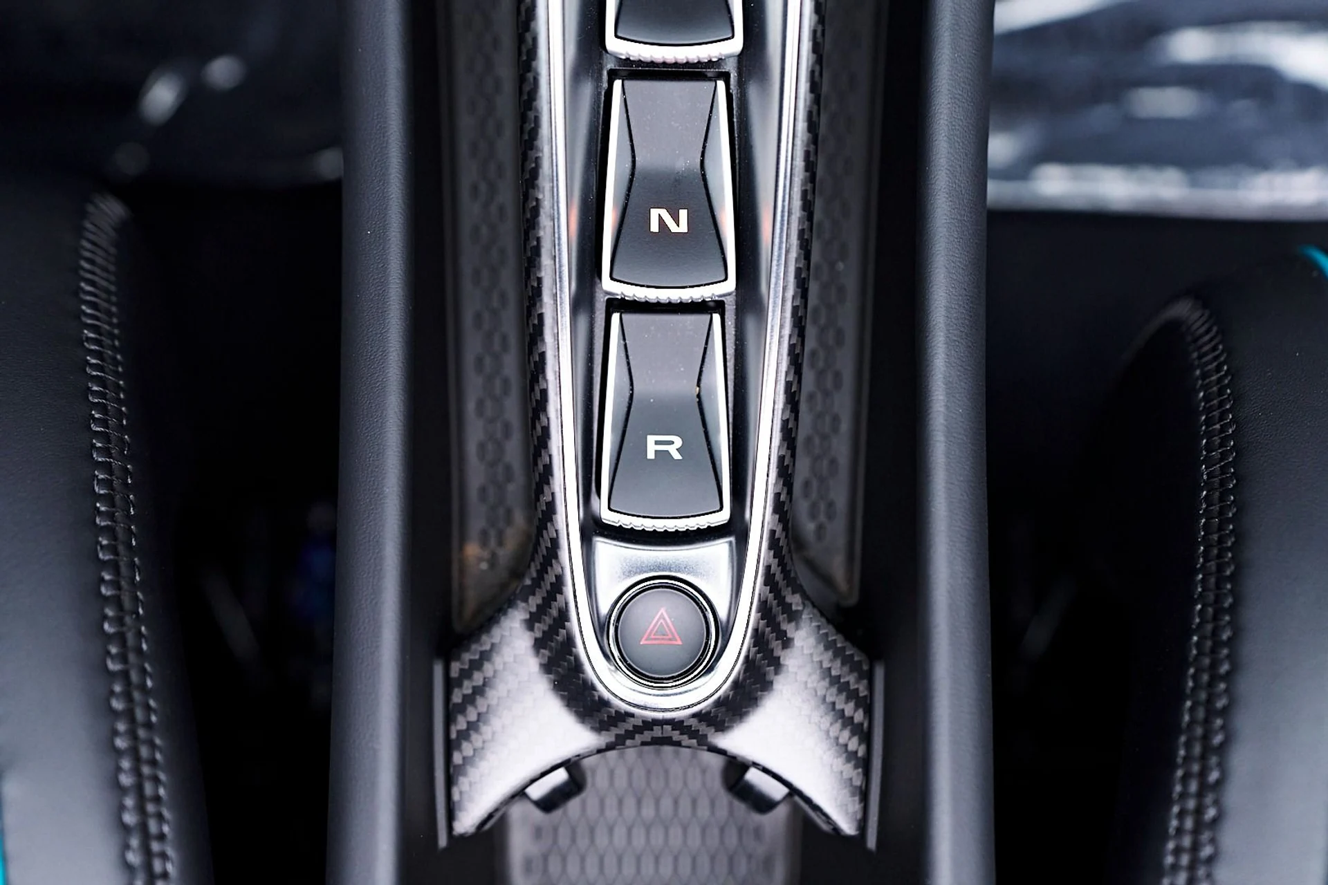 mph075_1915879858_Used_2025_Mc_Laren_Artura_Tech_Lux_1745952984_a9b3c75a81