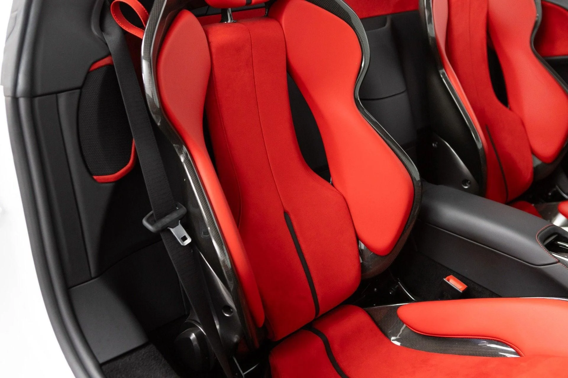 mph075_1920778062_Used_2022_Ferrari_SF_90_Spider_1777382793_81dc022f97