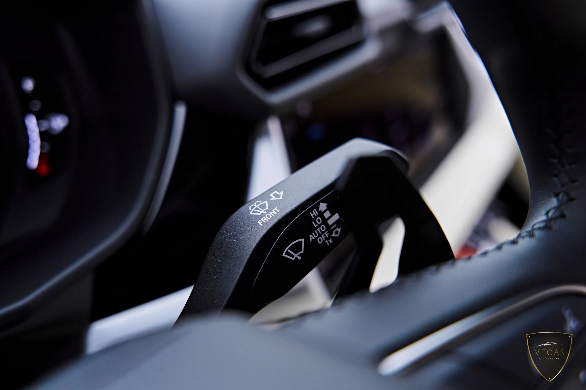 mph075_2110669062_Used_2026_Lamborghini_Urus_SE_1783419752_31092c24e5