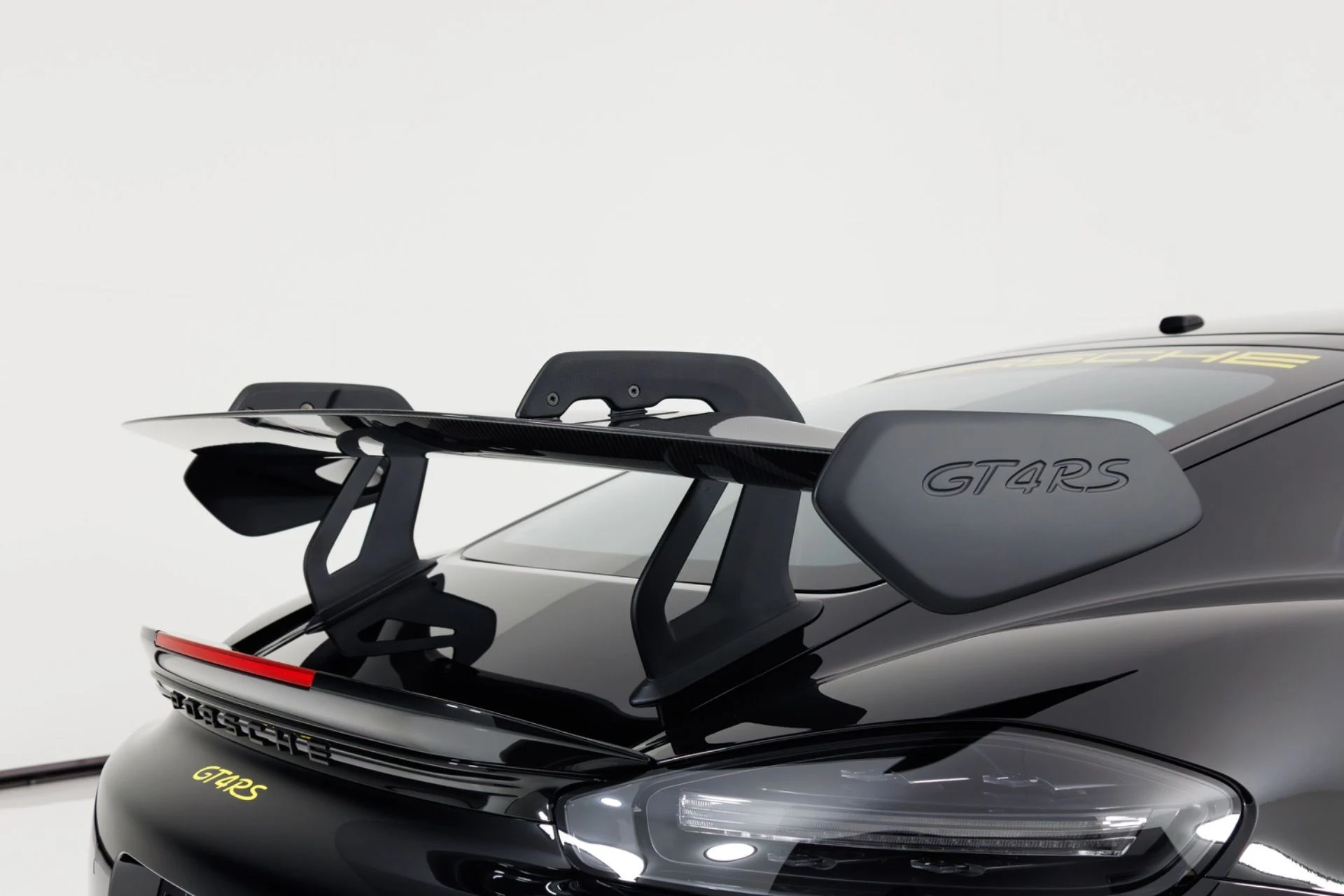 mph075_2188167069_Used_2025_Porsche_718_Cayman_GT_4_RS_1774365237_d101d1d721