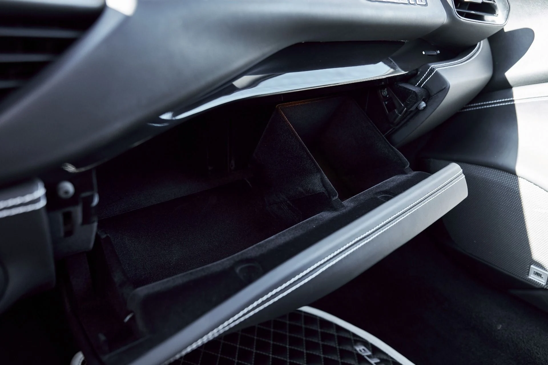 mph075_2215996036_Used_2017_Ferrari_488_GTB_1768271244_19902a42cd