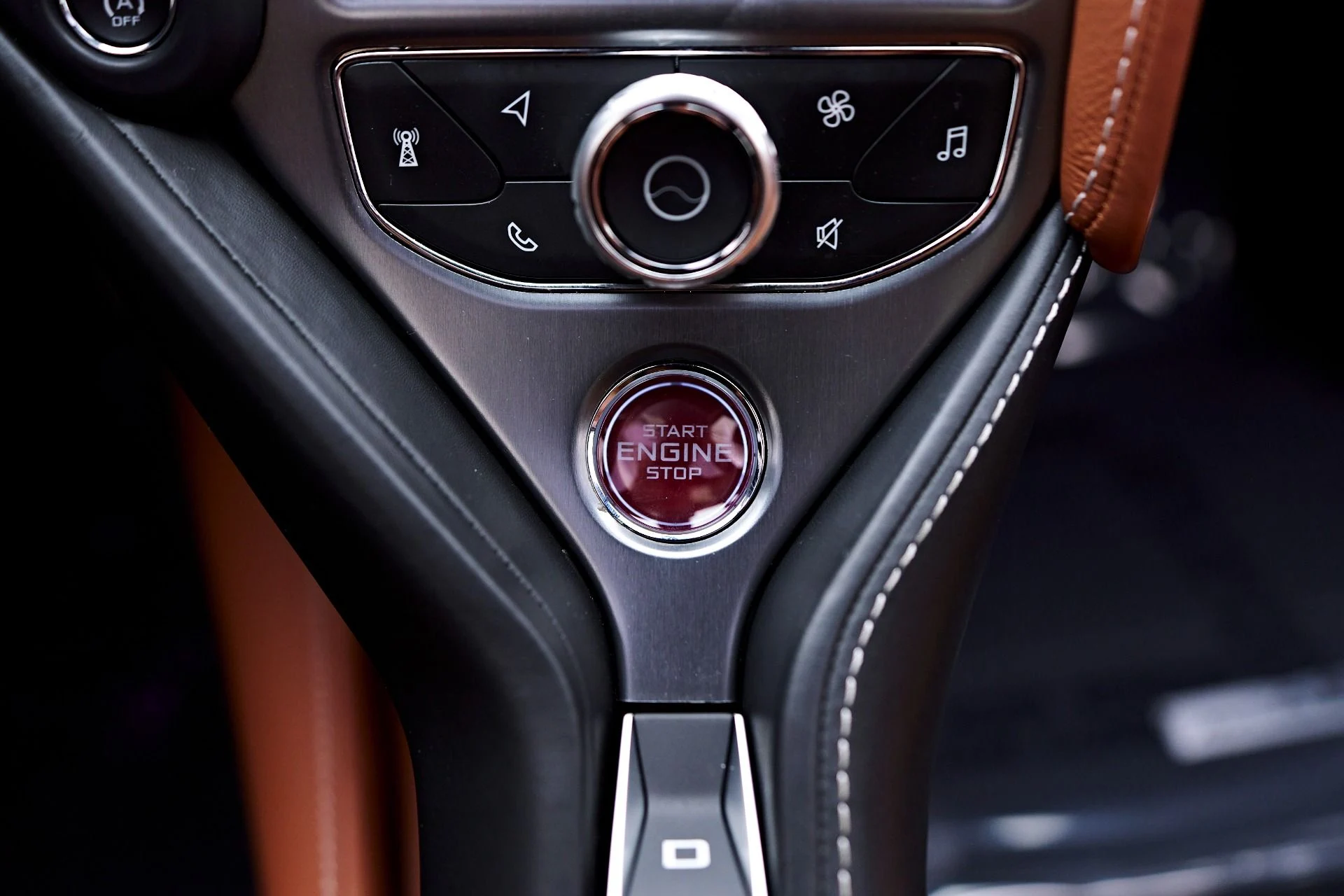 mph075_2251427600_Used_2018_Mc_Laren_720_S_Luxury_1748890176_1f15d0a59b