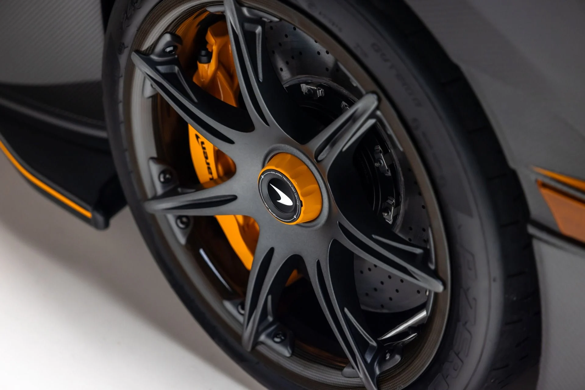 mph075_2362880513_13122_p76_l_9b006f4955