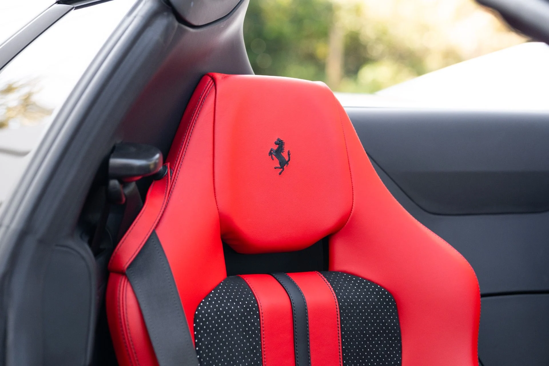 mph075_2365937600_Used_2021_Ferrari_812_GTS_1770760460_dc04809486