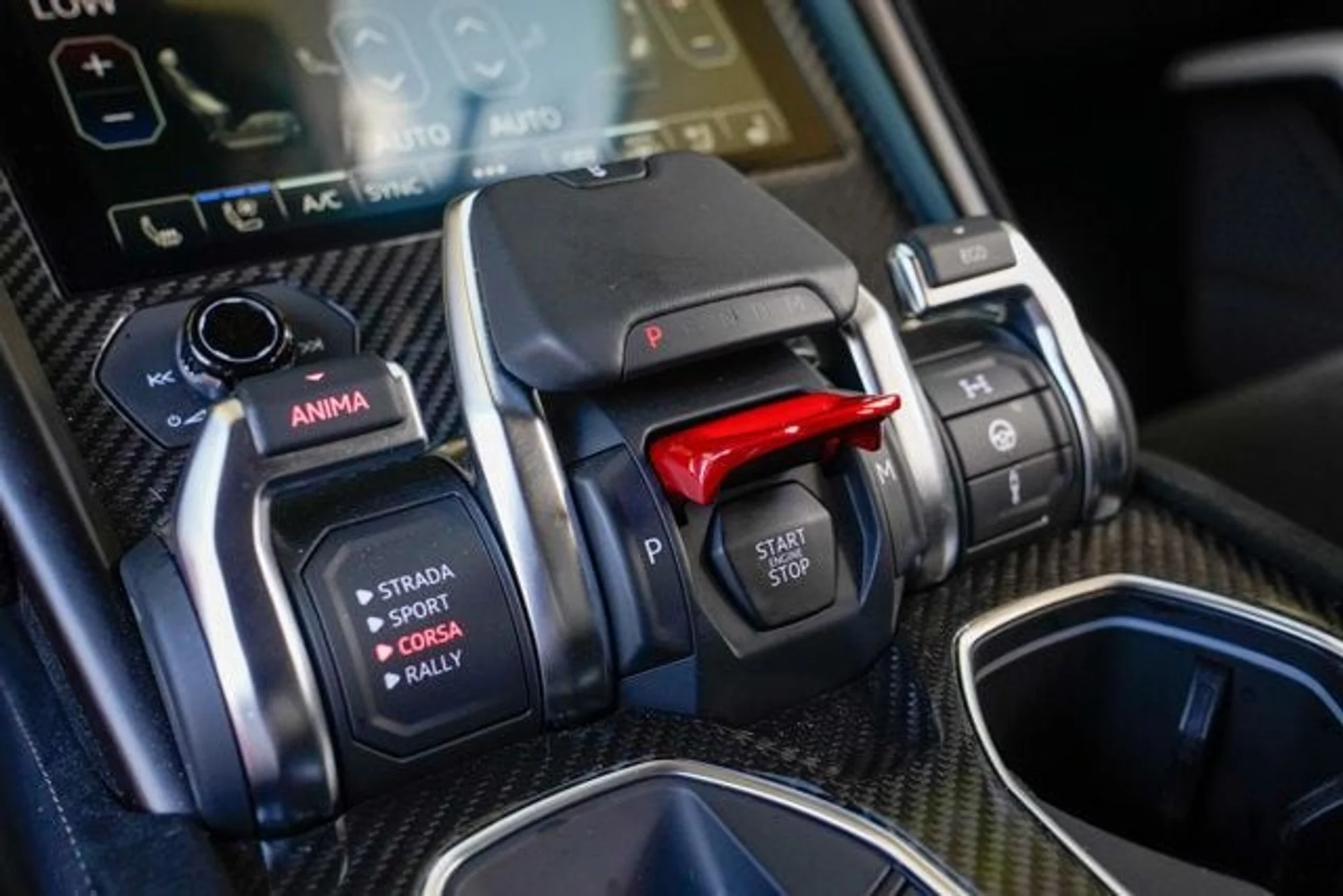 mph075_2388471391_used_2024_lamborghini_urus_performanteawd_14354_22887761_76_640_3fbfb000a1