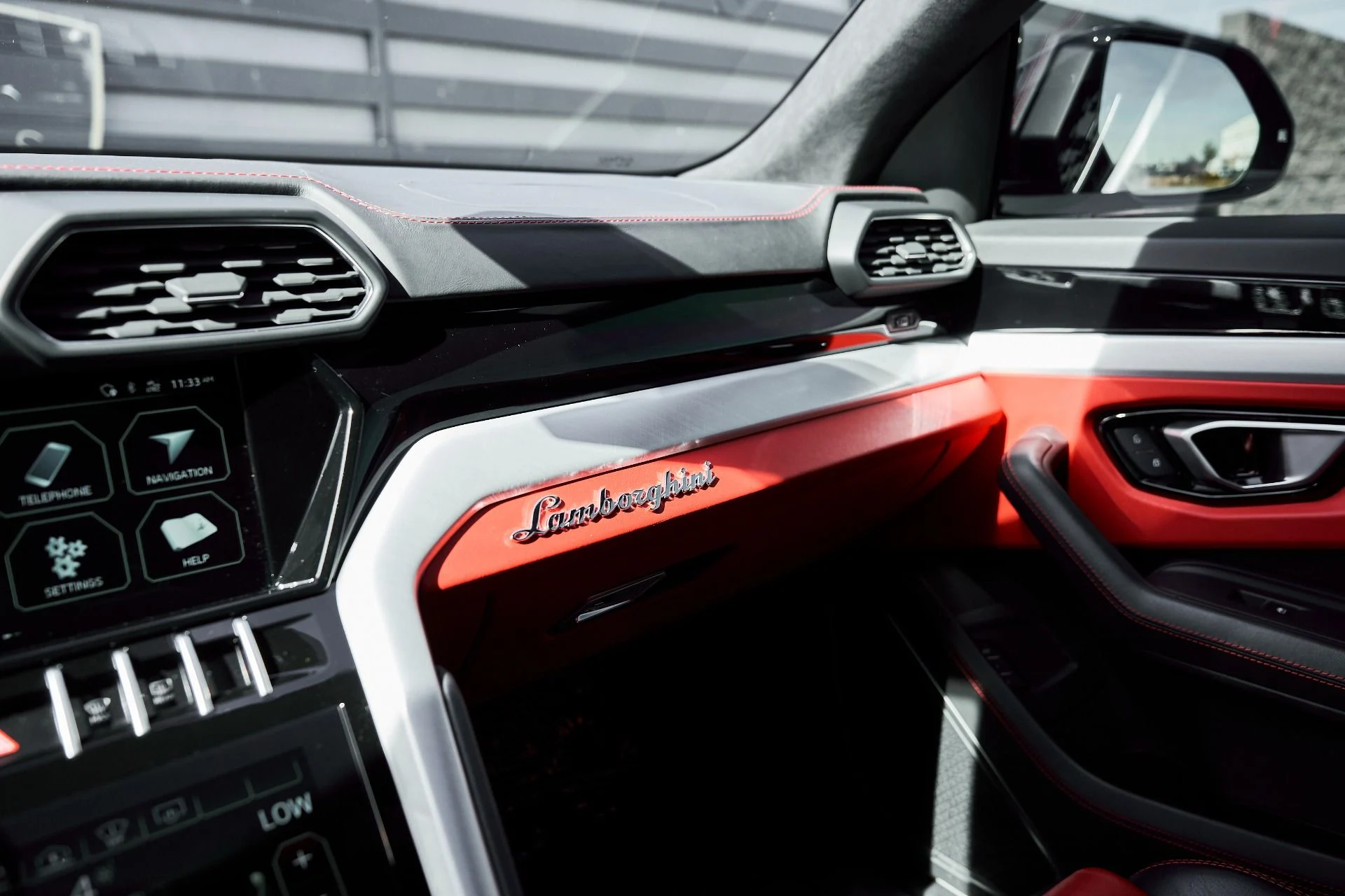 mph075_2428522815_Used_2021_Lamborghini_Urus_1771987896_e26e3f961e