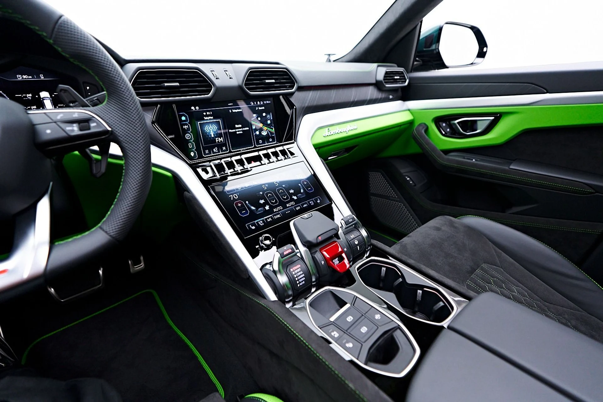 mph075_2445786304_Used_2024_Lamborghini_Urus_S_1745956869_0da1e2ae82