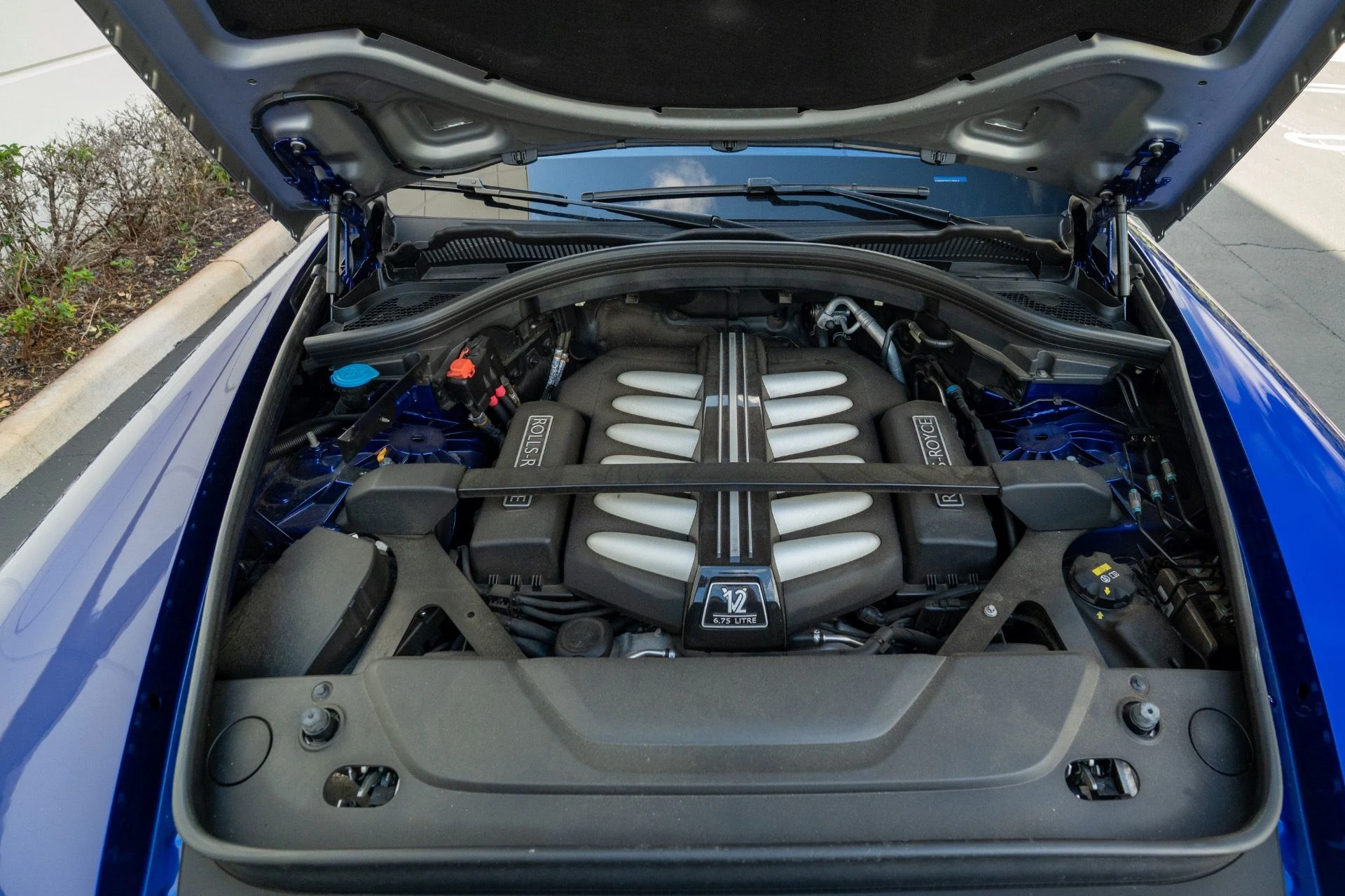 mph075_2445951959_Used_2019_Rolls_Royce_Cullinan_1764189669_3f1dc9c370