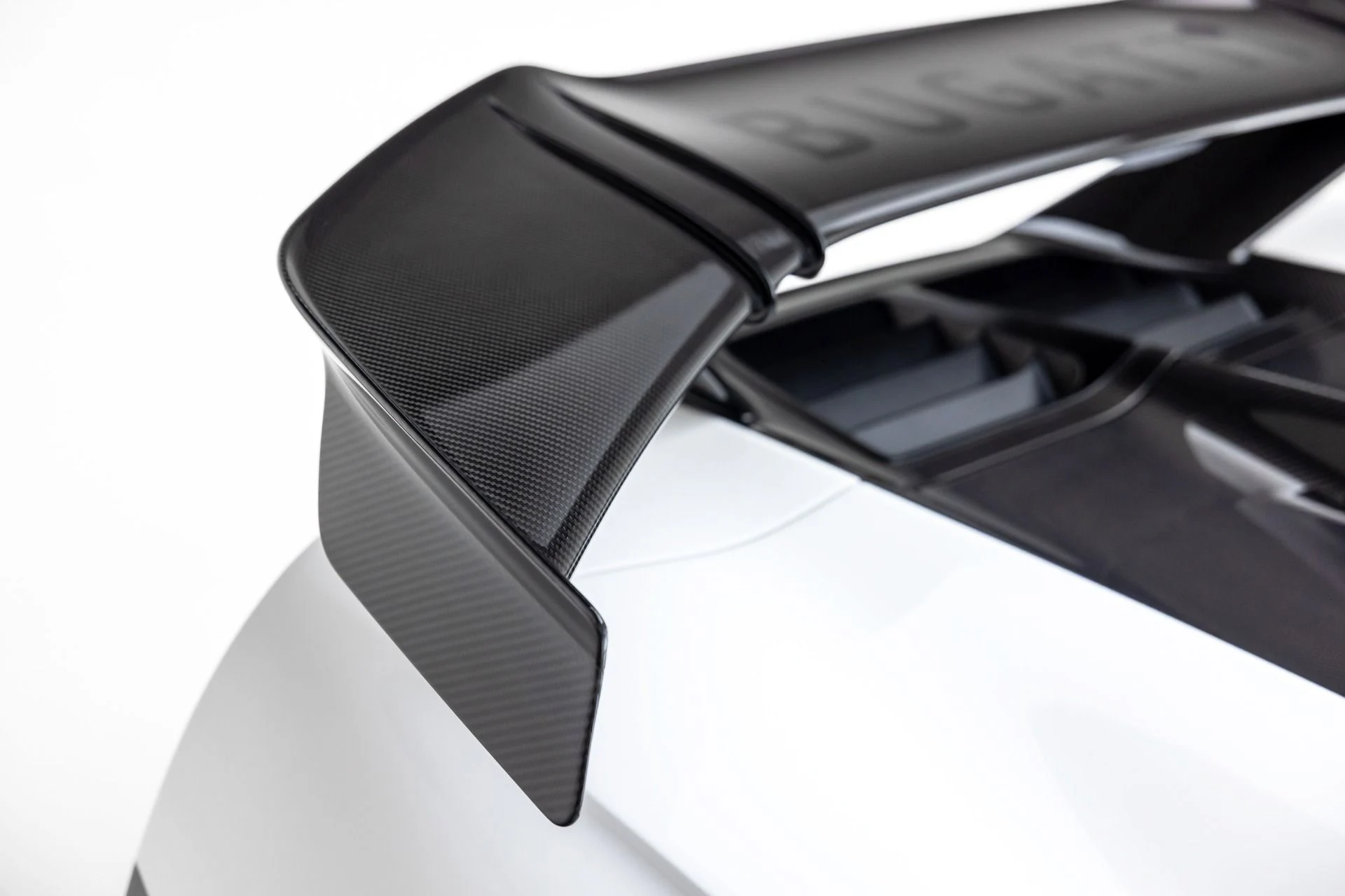 mph075_2462855962_11790_p76_l_22d226b9a8