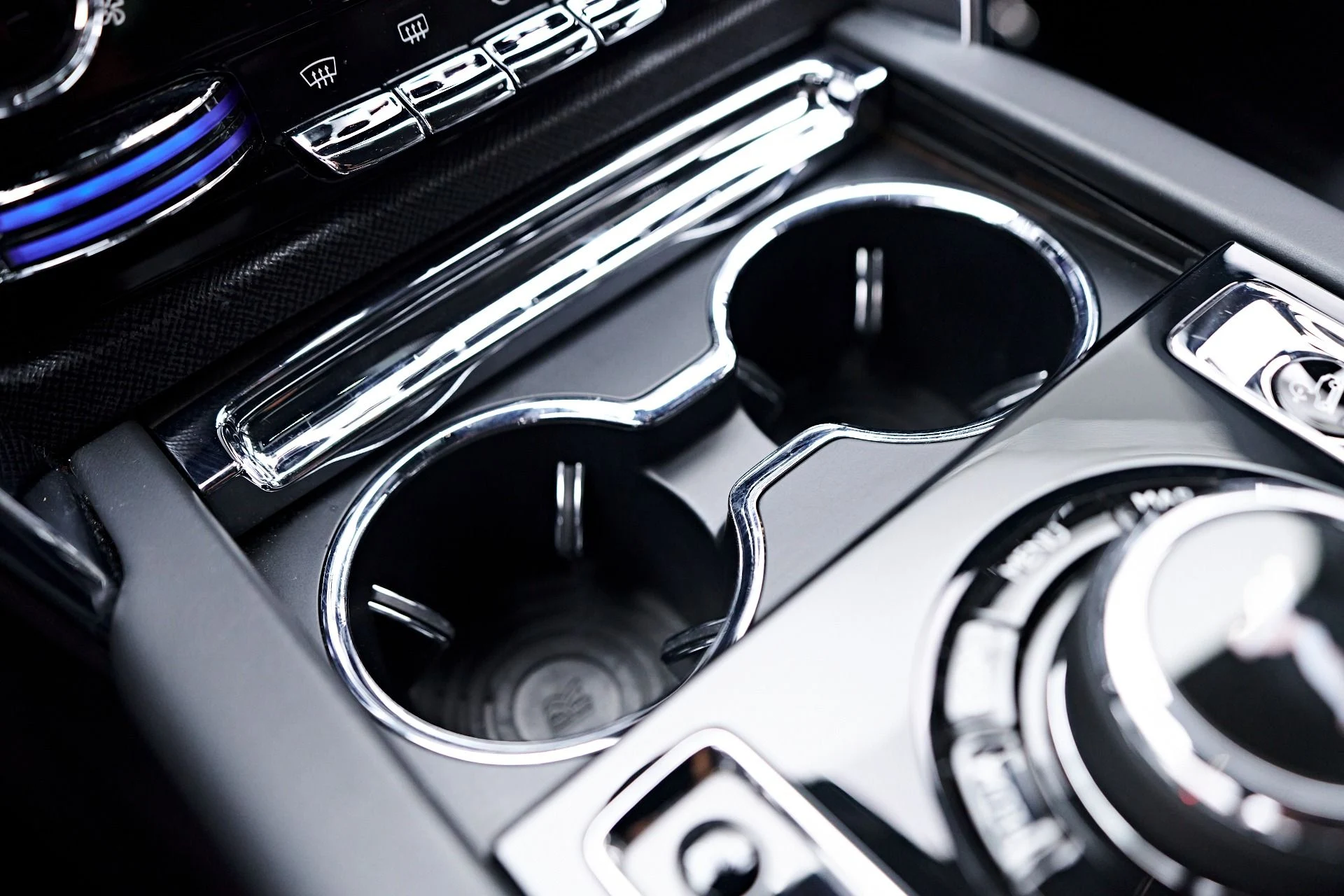 mph075_2495261492_Used_2023_Rolls_Royce_Cullinan_Base_1756252121_d3353fa1ce