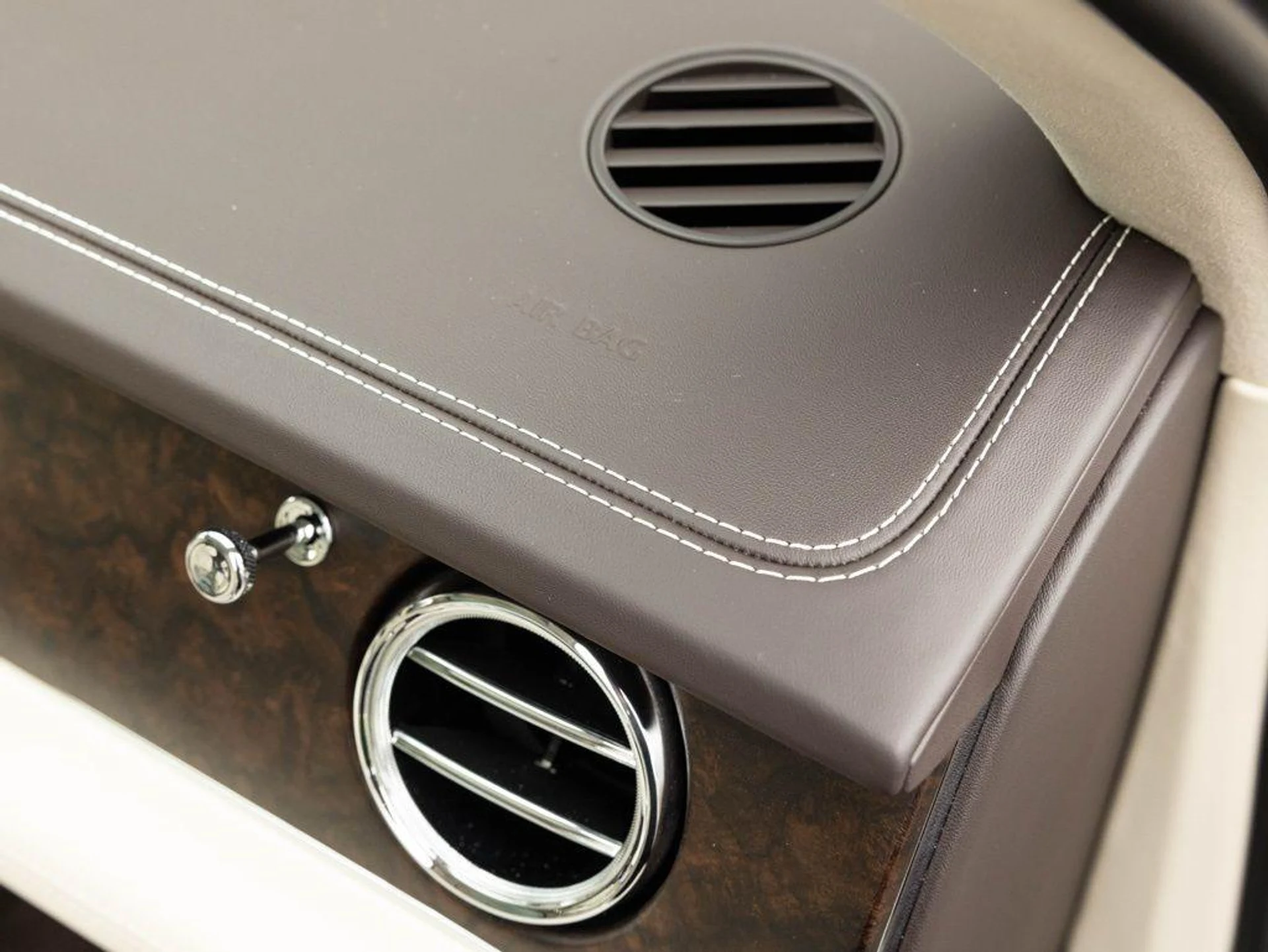 mph075_2507807506_514426018_69ef6f44b42b849f5deca230_7d5fdd5066