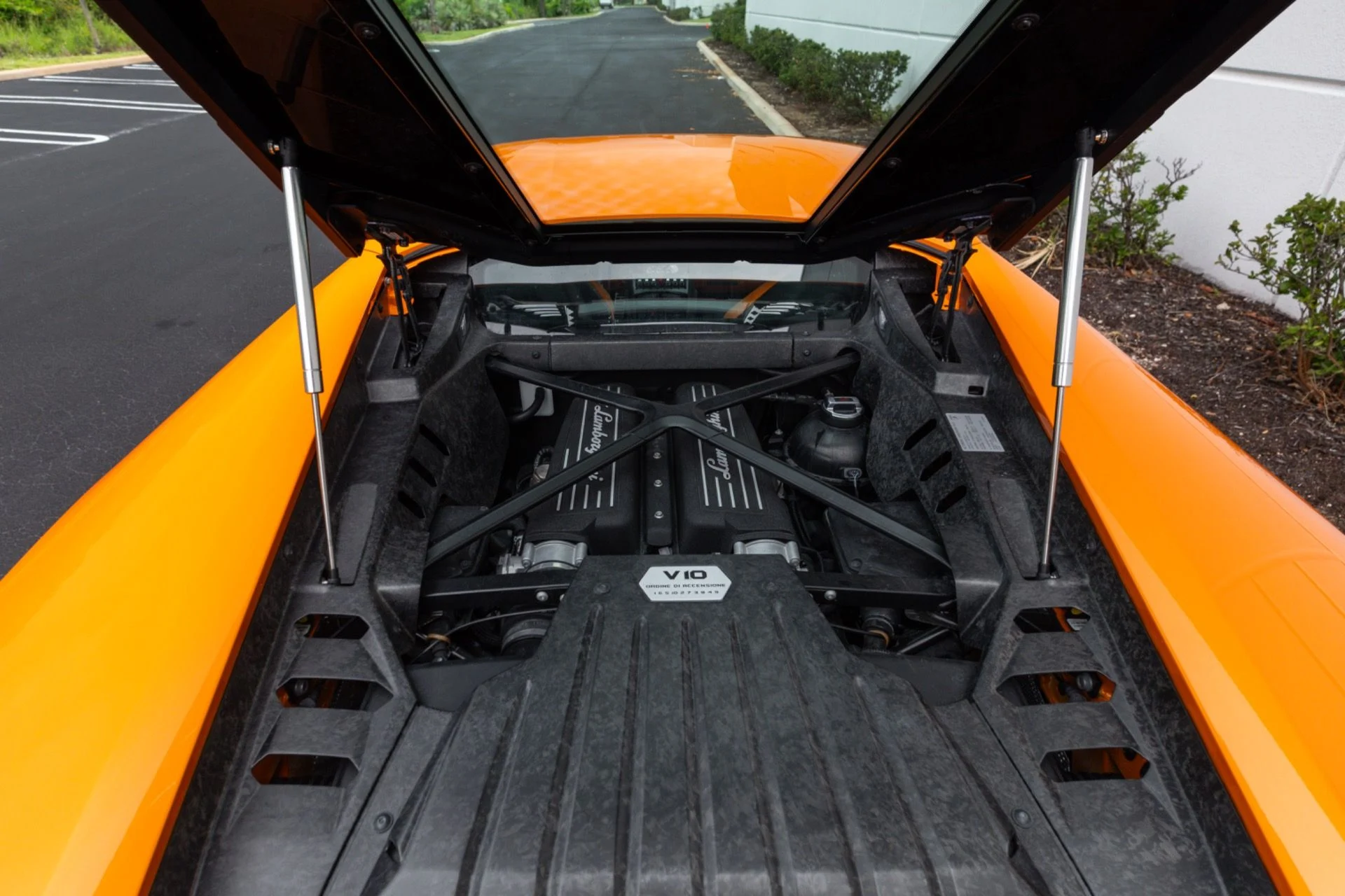 mph075_2516827075_Used_2016_Lamborghini_Huracan_LP_610_4_1780109643_7b6b7d96d5