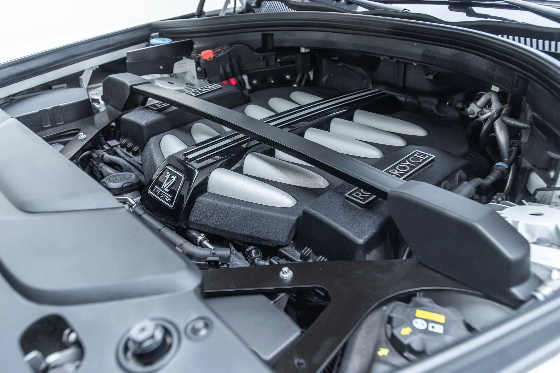mph075_2548065648_Used_2019_Rolls_Royce_Cullinan_1786991109_788f3182cc