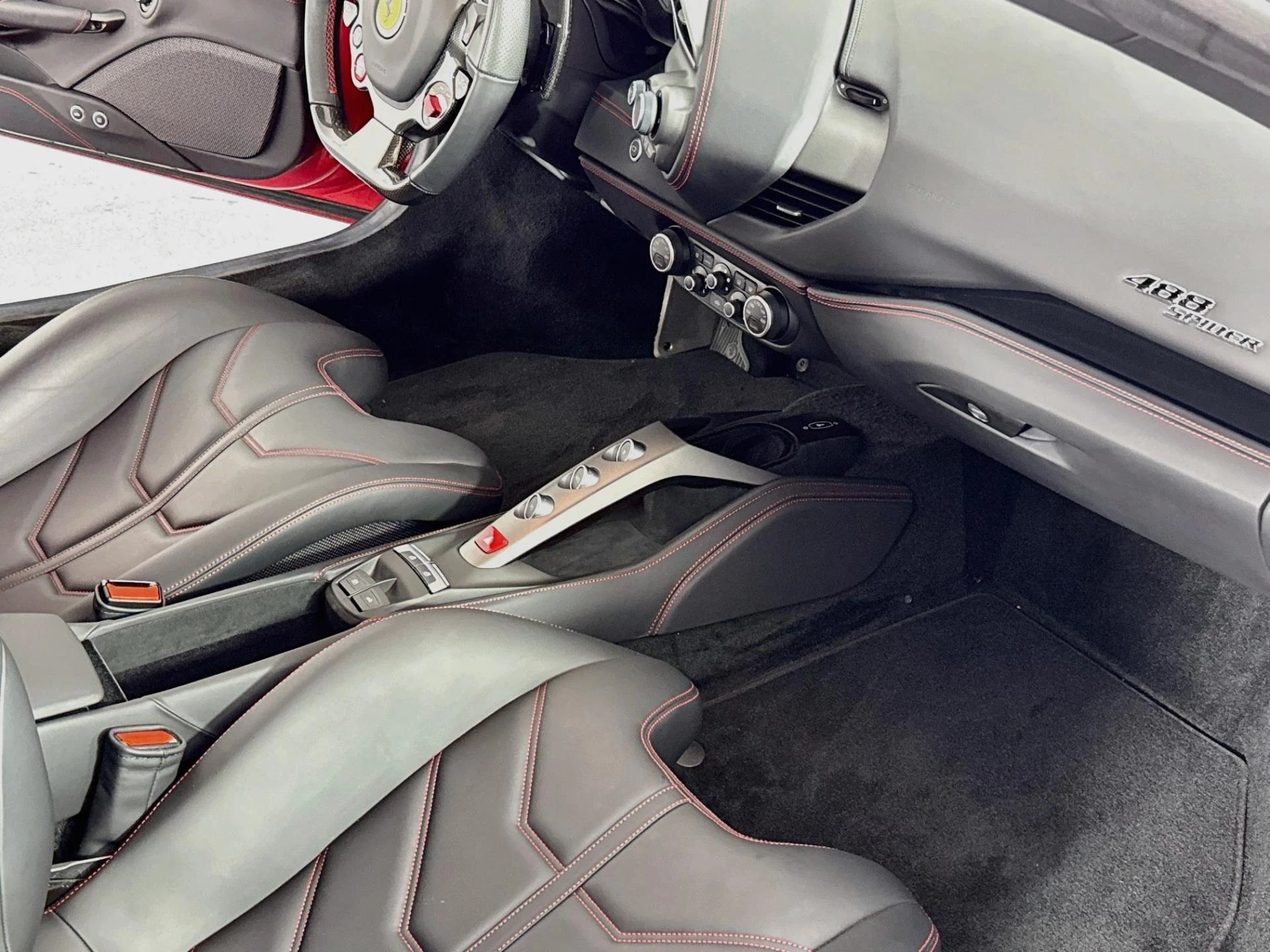 mph075_2572112054_Used_2019_Ferrari_488_Spider_1787009375_2f2eb7e0e4