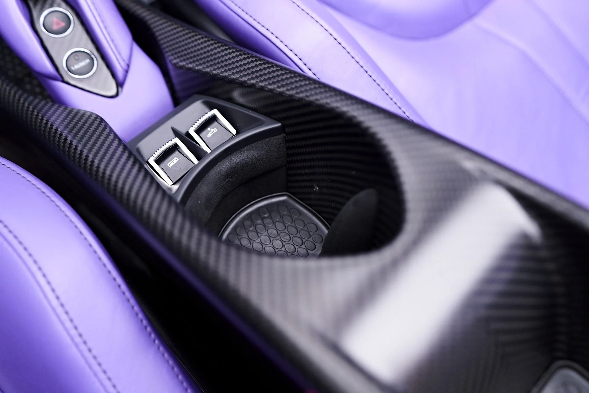 mph075_2612770341_Used_2022_Mc_Laren_765_LT_Base_1753480618_f938f25aa4