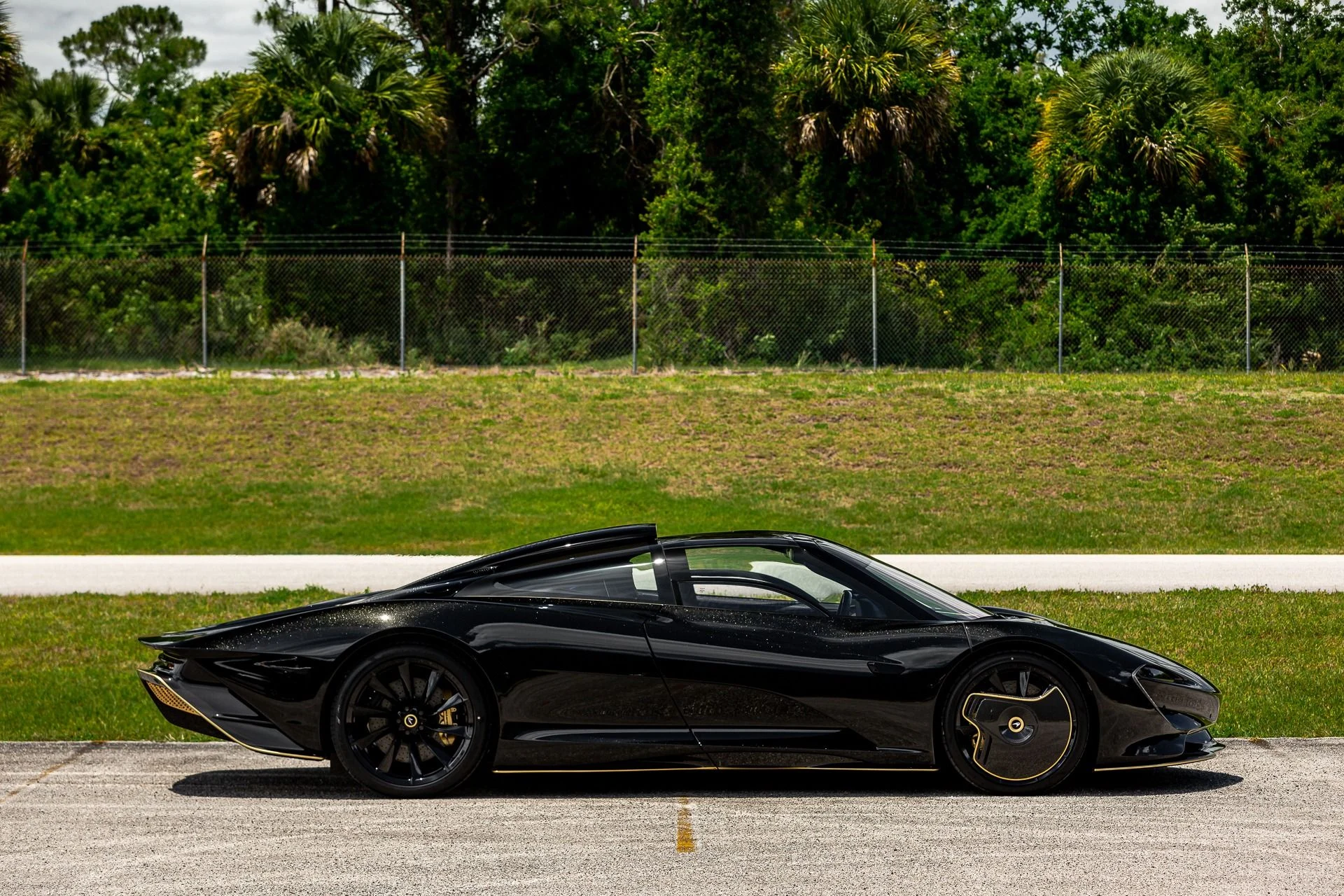 mph075_2634952493_251_p76_l_e881c04aa2