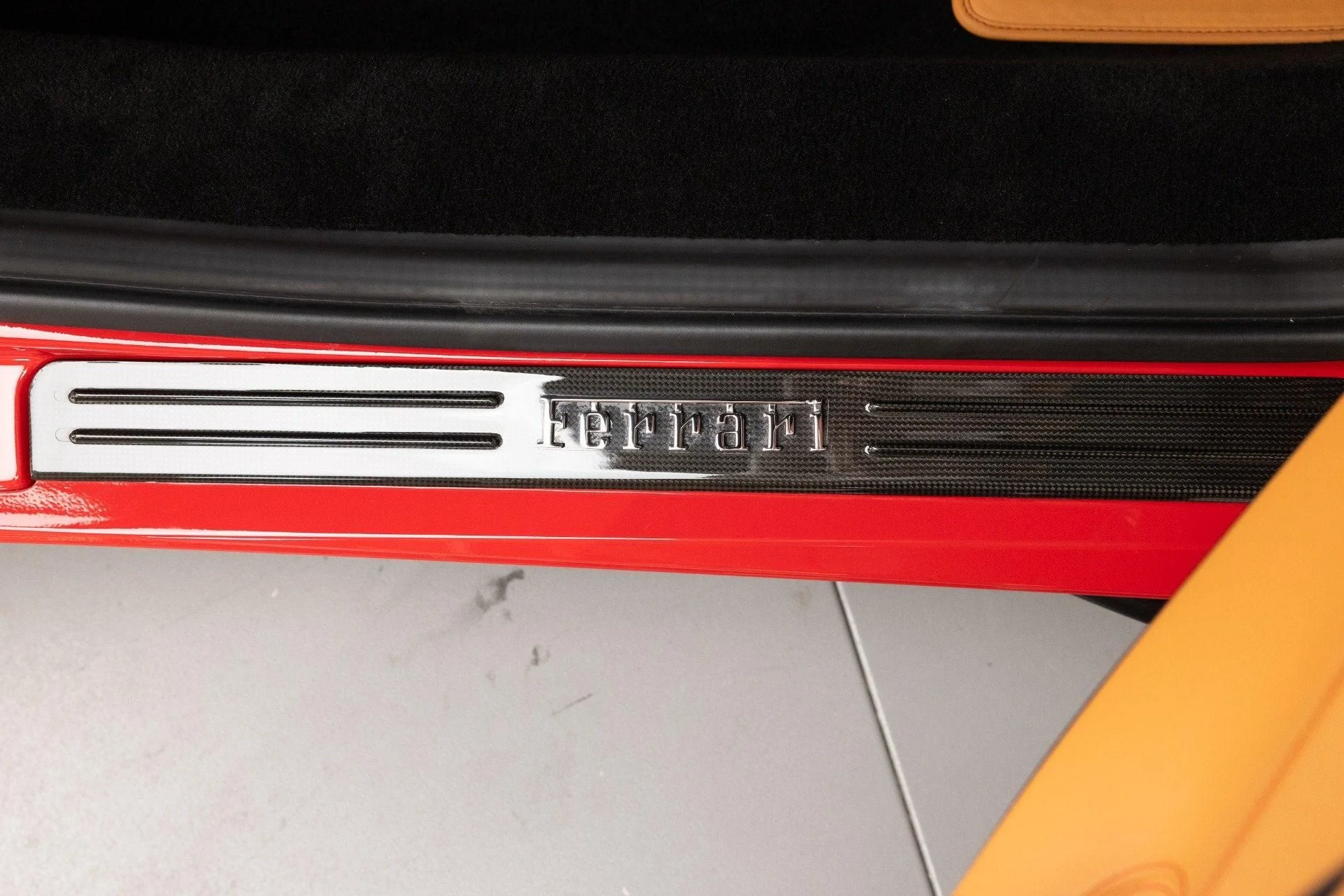 mph075_2704273292_Used_2021_Ferrari_F8_Spider_1788440854_b03c3a97a9