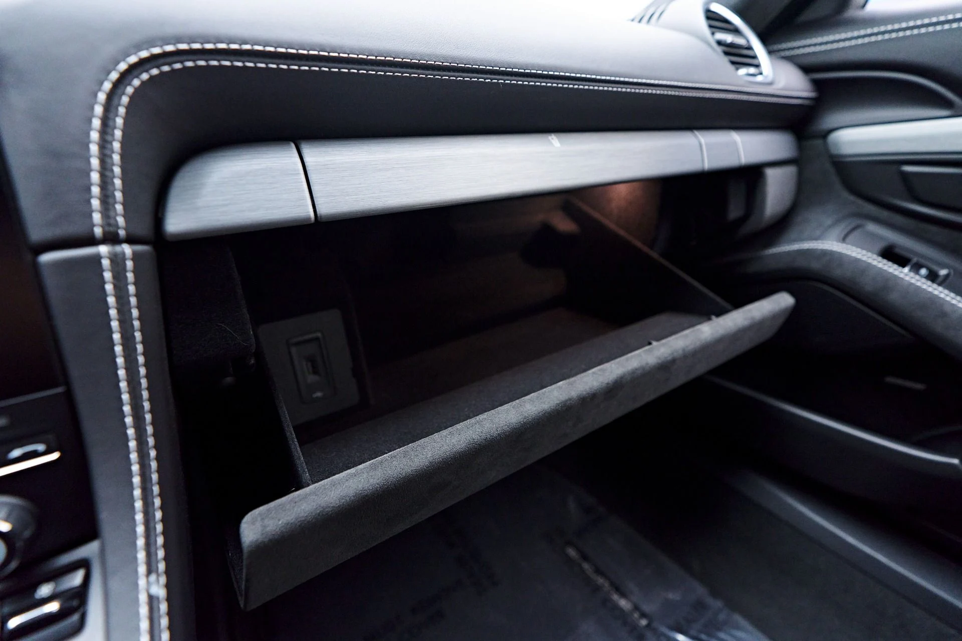 mph075_2833921570_Used_2021_Porsche_718_Cayman_GT_4_1753215060_b5a58b35f2