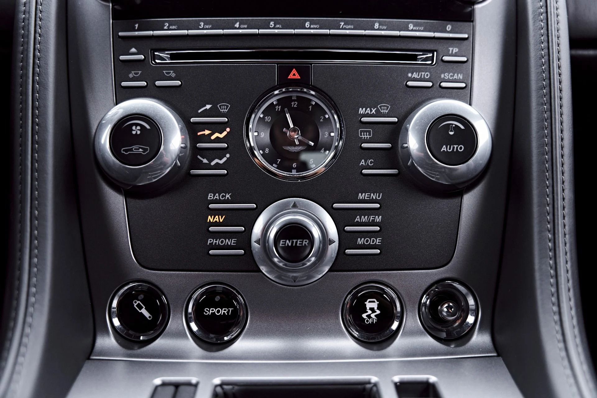 mph075_2879702581_Used_2014_Aston_Martin_DB_9_Base_1780969124_e94b629cda