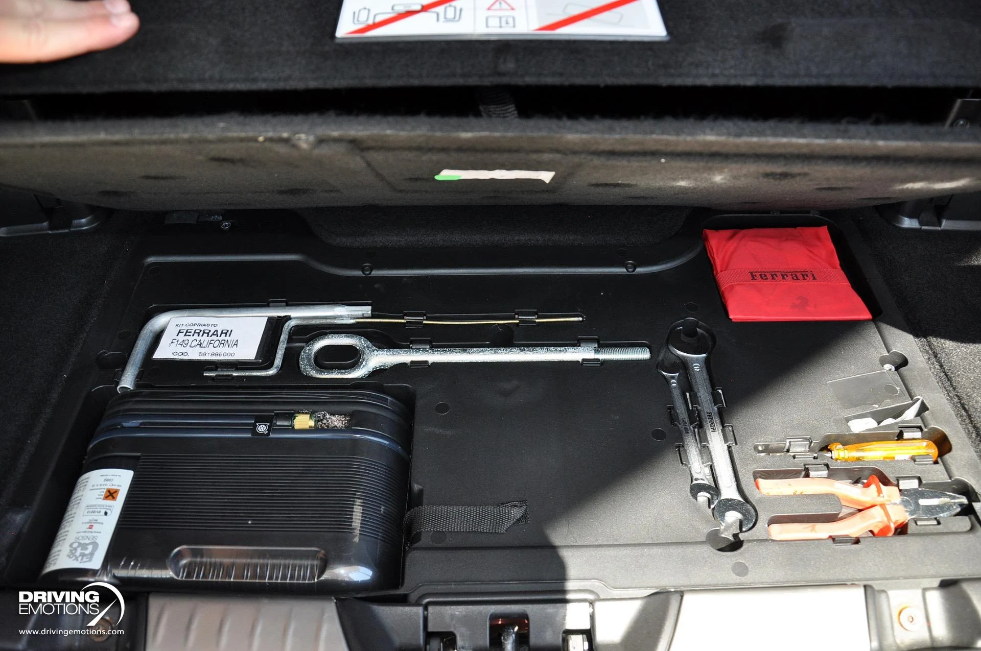 mph075_2921853671_505_p76_l_78a57056ee