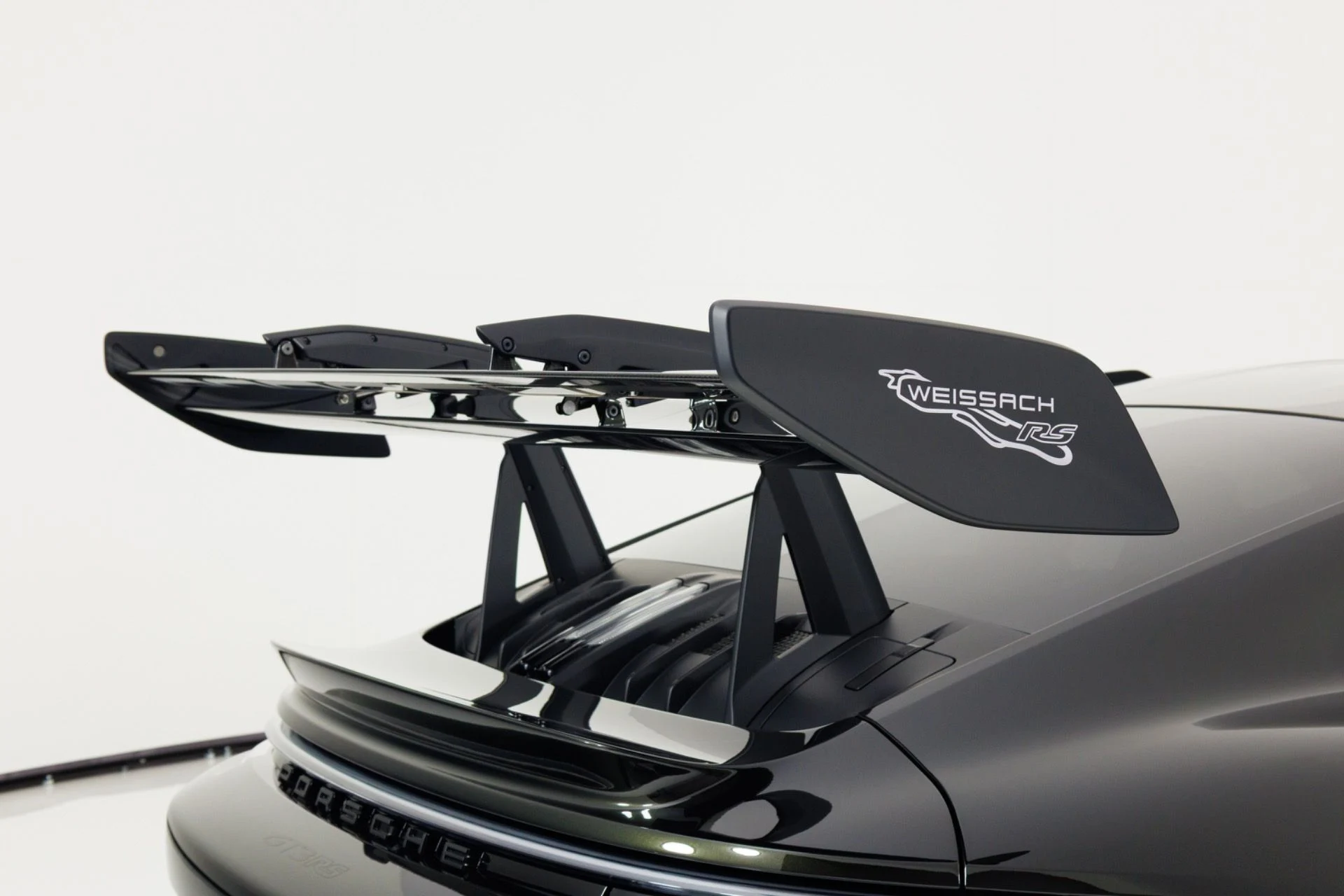mph075_2981234523_Used_2025_Porsche_911_GT_3_RS_1778773976_3a5a120834