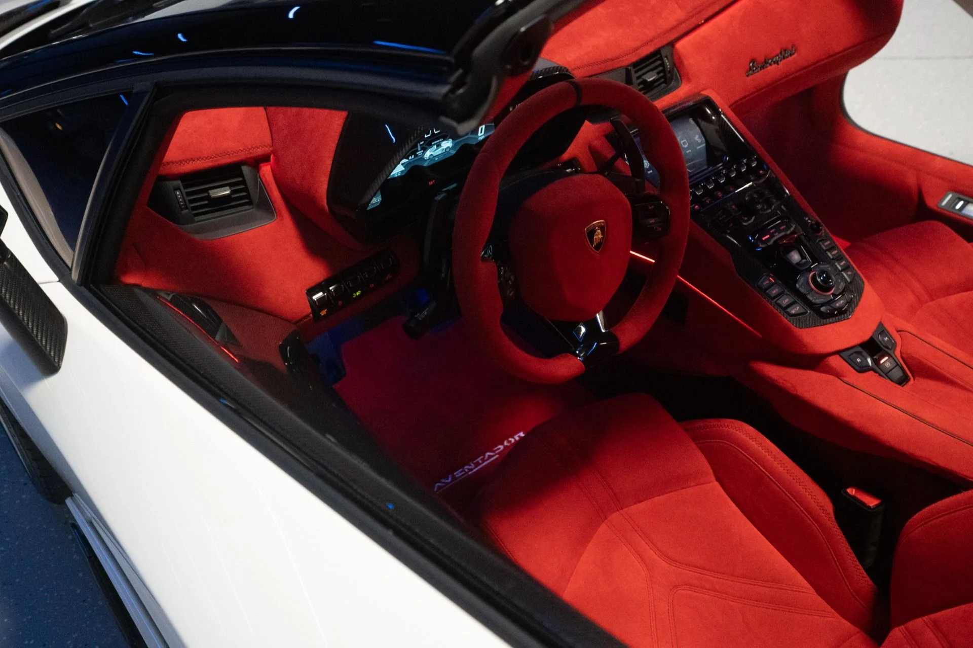 mph075_3047927397_Used_2020_Lamborghini_Aventador_LP_770_4_SVJ_1784236780_ad3e19974b