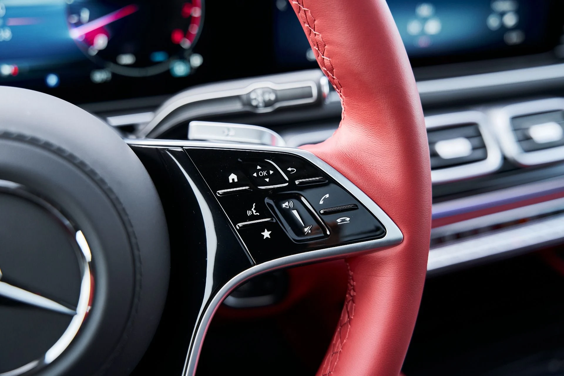 mph075_3103654988_Used_2026_Mercedes_Benz_GLS_Maybach_GLS_600_1769136416_6989309af8