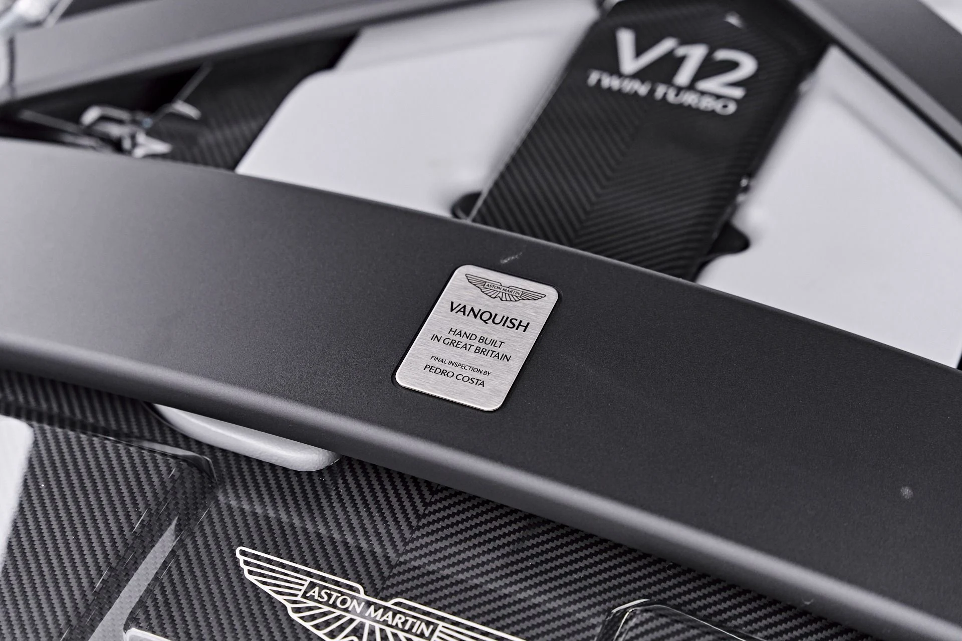 mph075_3115522954_Used_2025_Aston_Martin_Vanquish_V12_1786045899_337cfa48e2