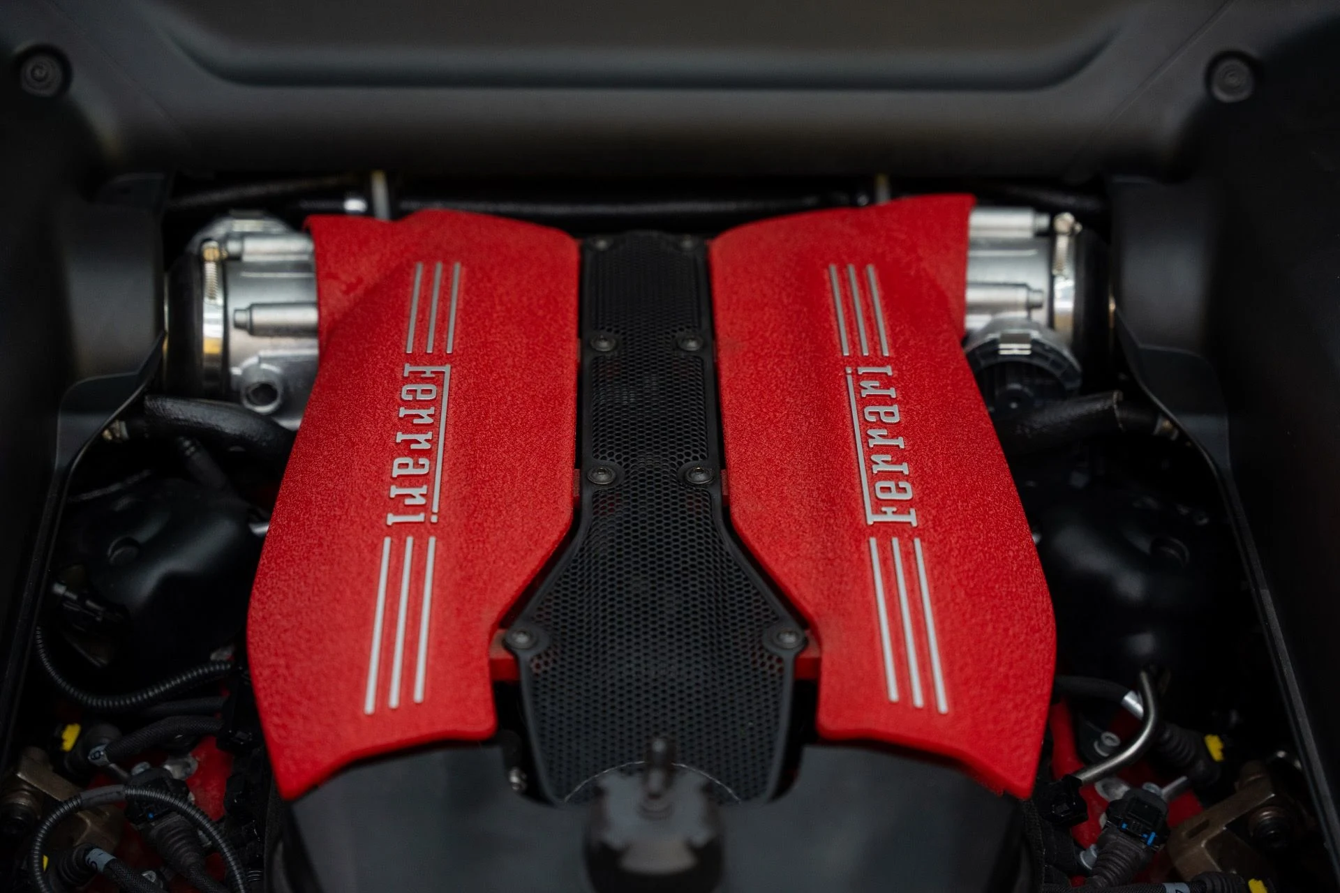 mph075_3173754169_Used_2016_Ferrari_488_GTB_1792442260_60e1761ee3