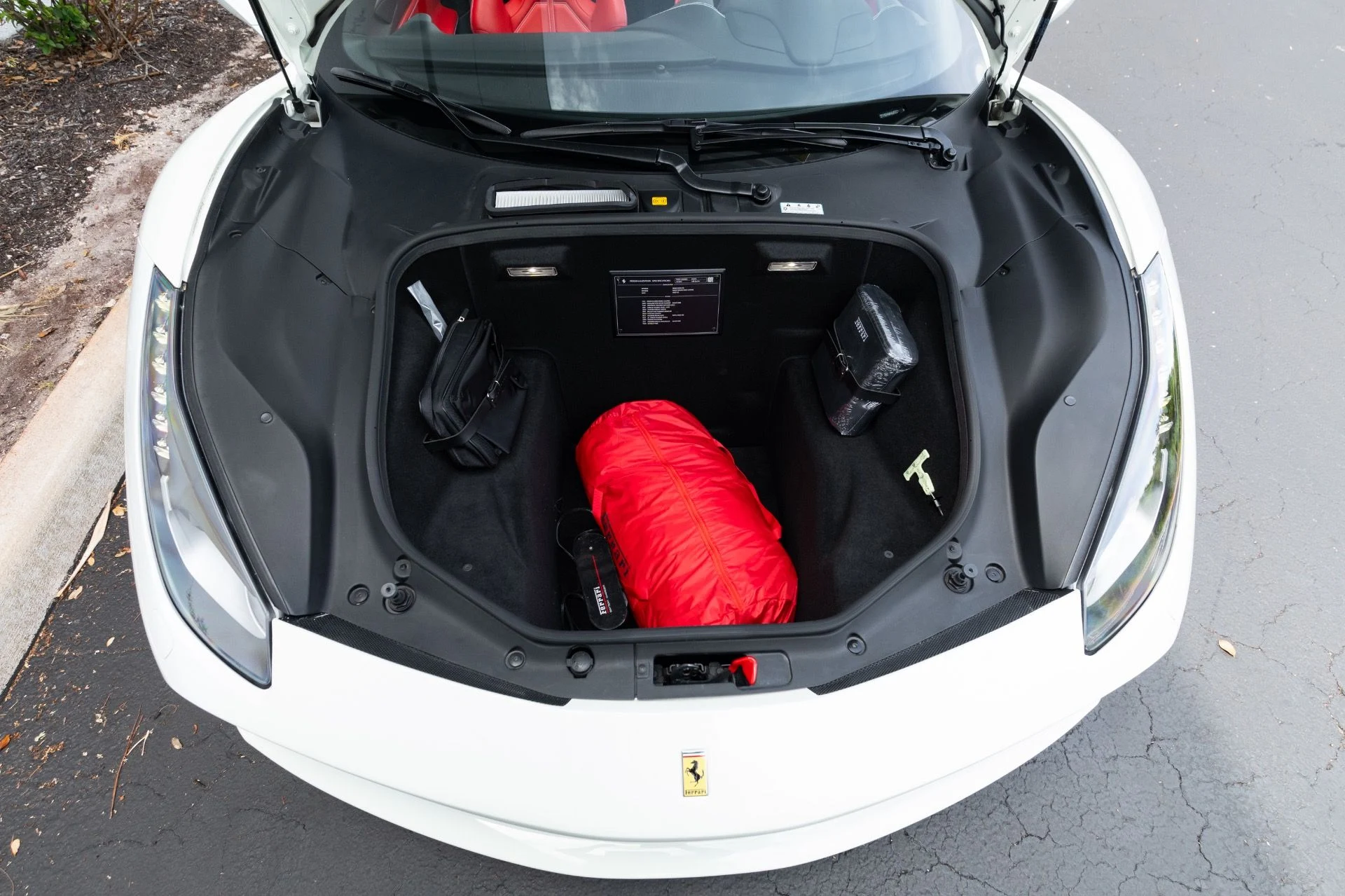 mph075_3198494914_Used_2018_Ferrari_488_Spider_1779900992_3e0d00b6f5