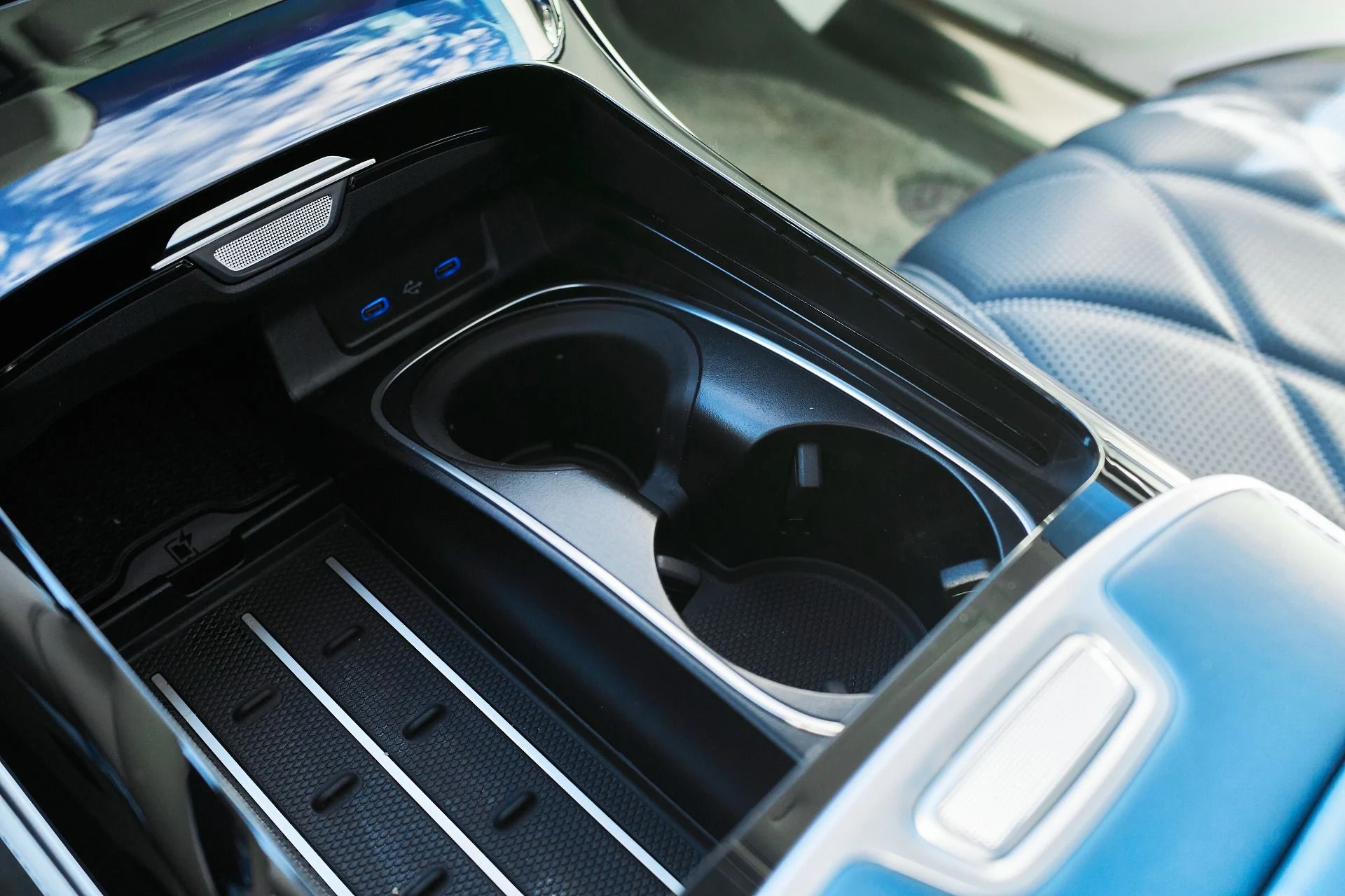 mph075_3286876257_Used_2024_Mercedes_Benz_S_Class_Maybach_S_680_1765936904_23007482ba