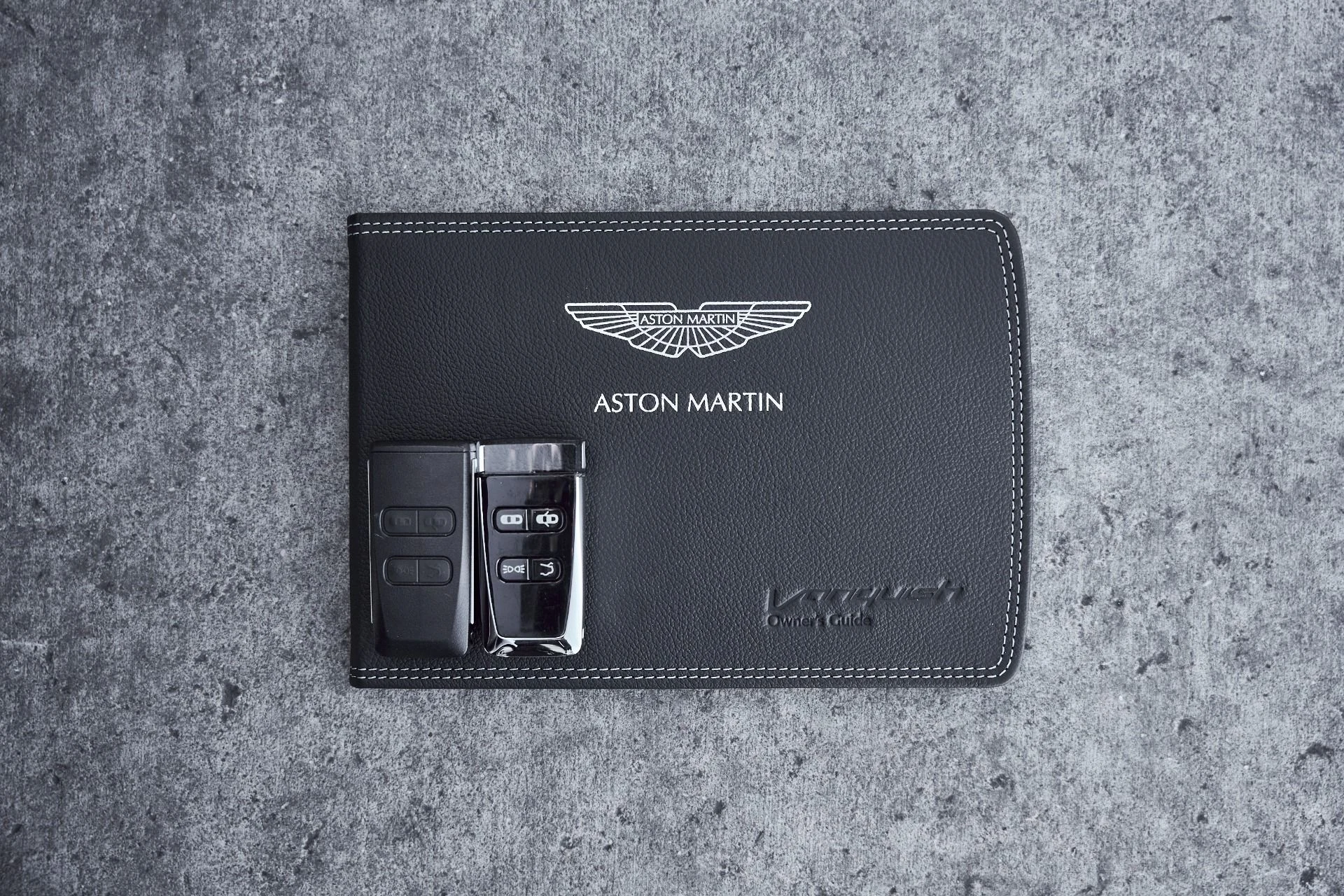 mph075_3317764650_Used_2014_Aston_Martin_Vanquish_V12_1773193839_ee265a0c19