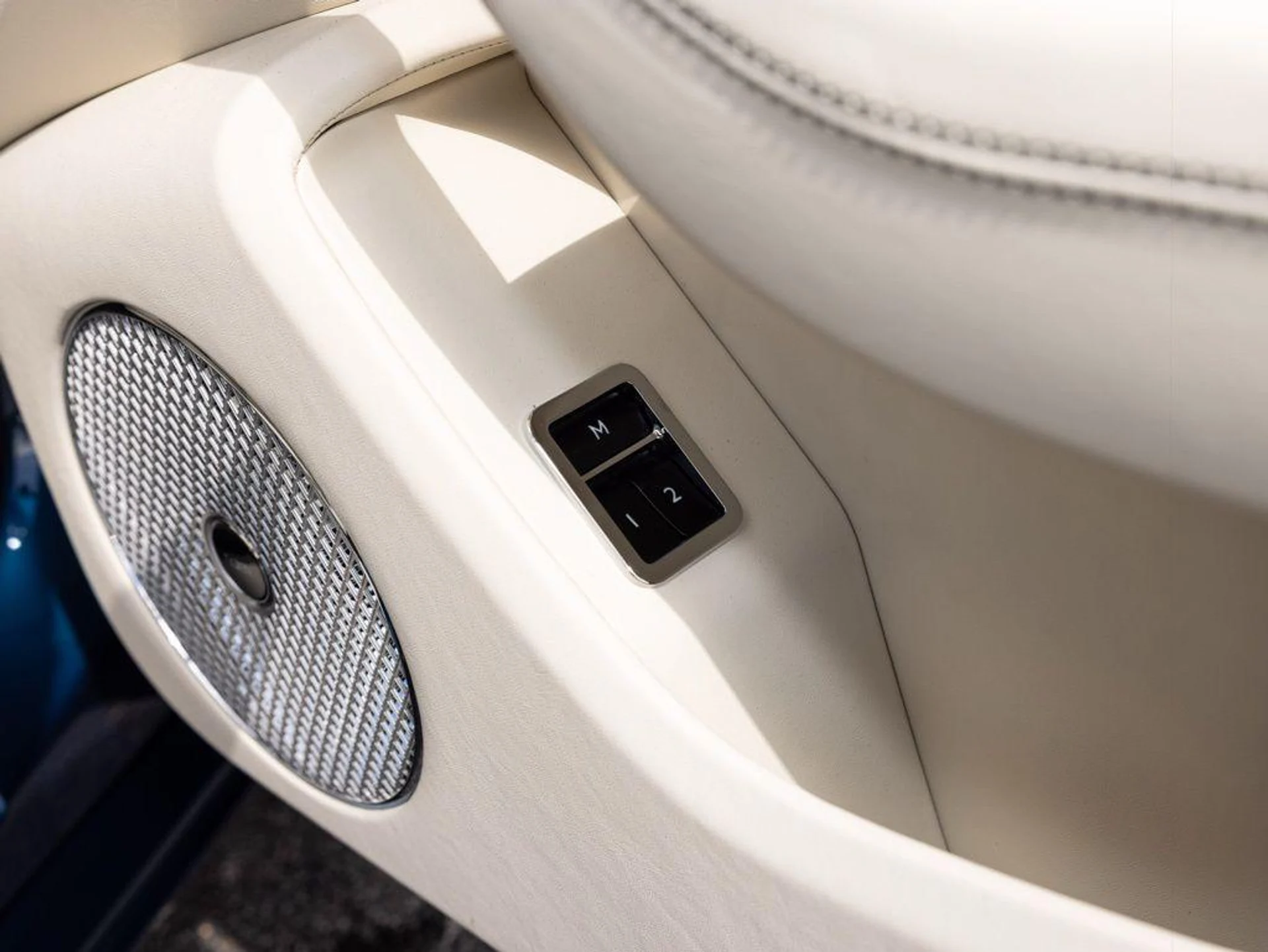 mph075_3403319493_500853698_69ac49f642328134f501d02d_dc95722435