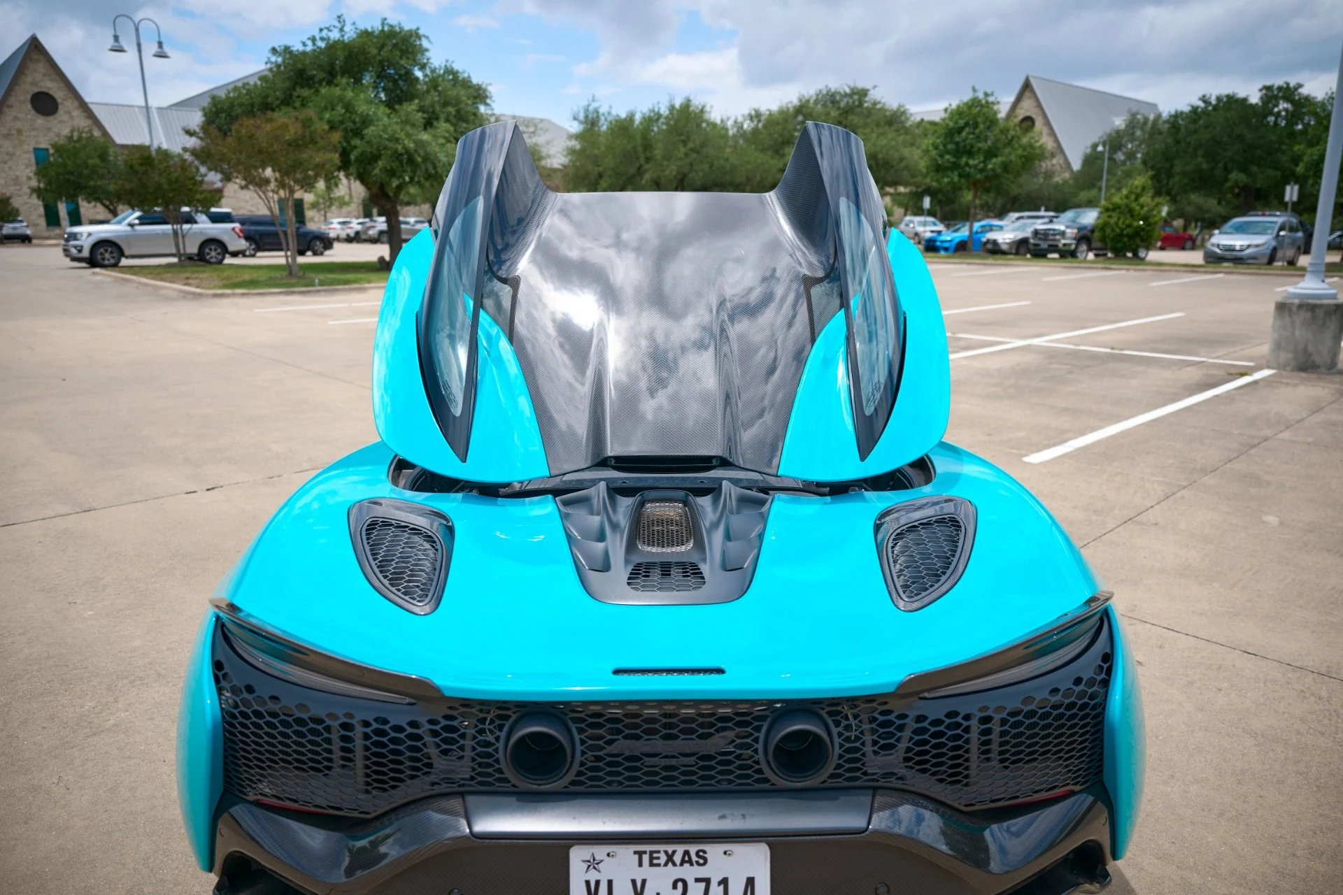 mph075_3615513114_Used_2025_Mc_Laren_Artura_Spider_1779138981_67f5fb1eee