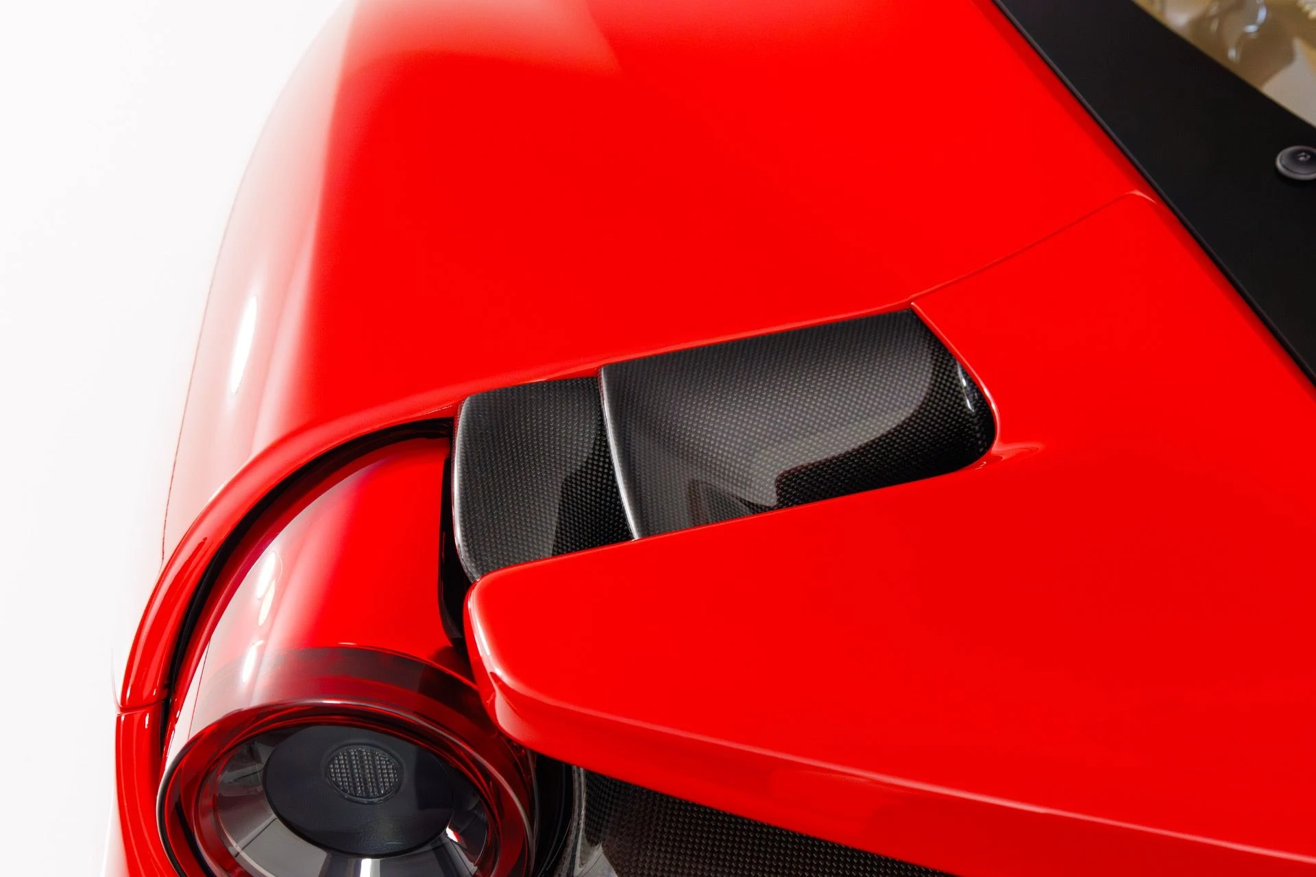 mph075_3648993873_Used_2019_Ferrari_488_Pista_1772733819_7402cc7bee