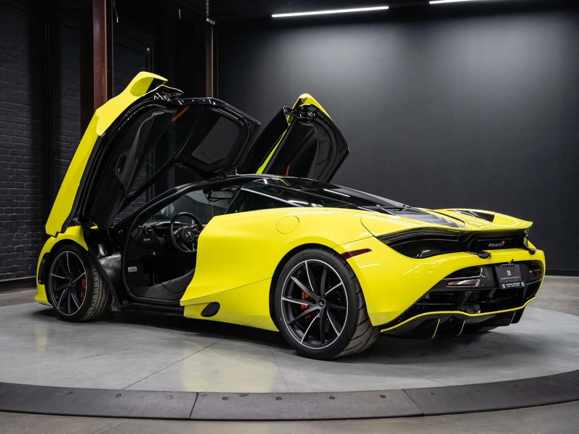 mph075_3664653864_mclaren_720s_2018_ba78b13896