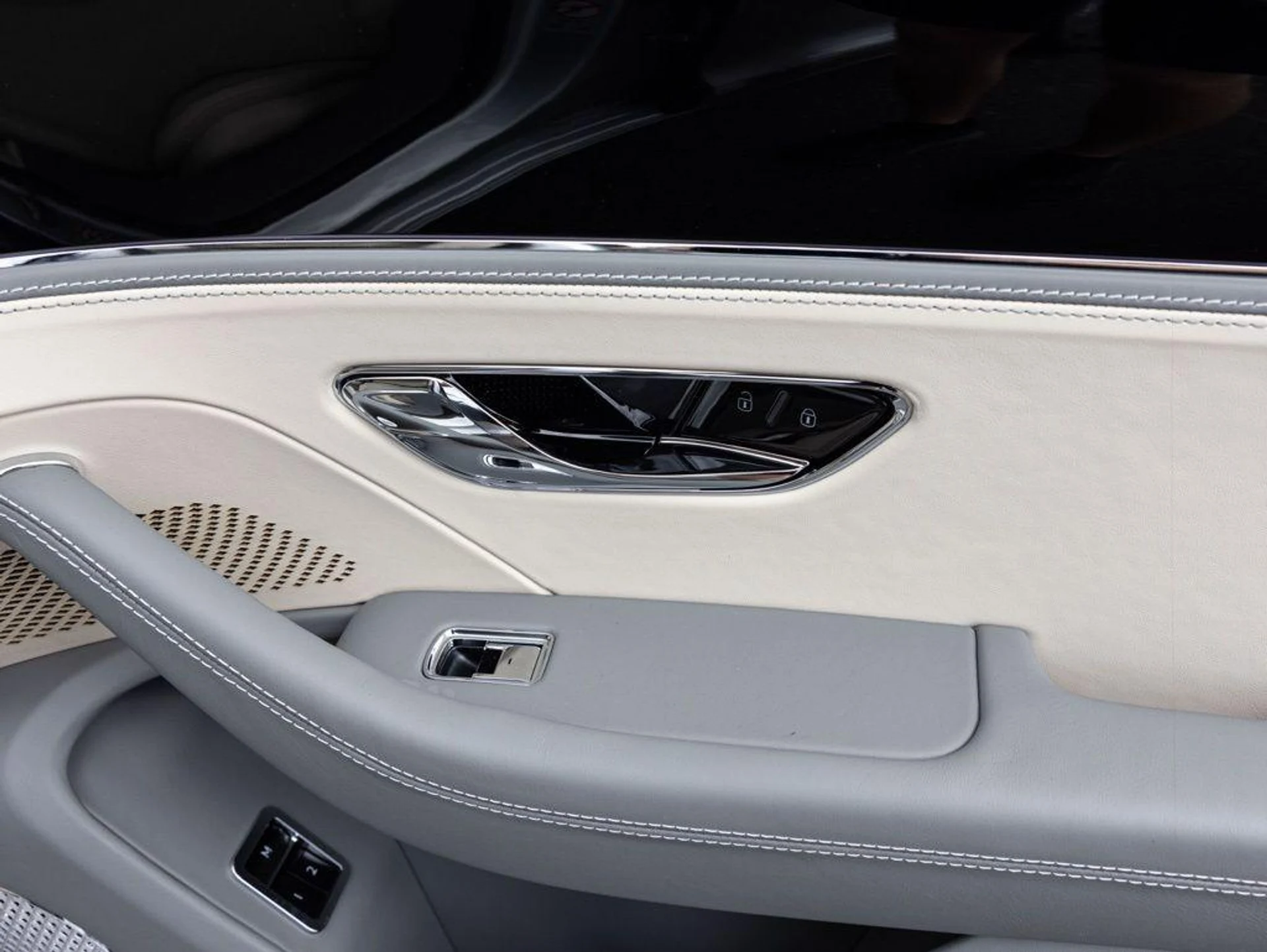 mph075_3699740602_500853697_69ac49cd42328134f501cf71_723109b31b