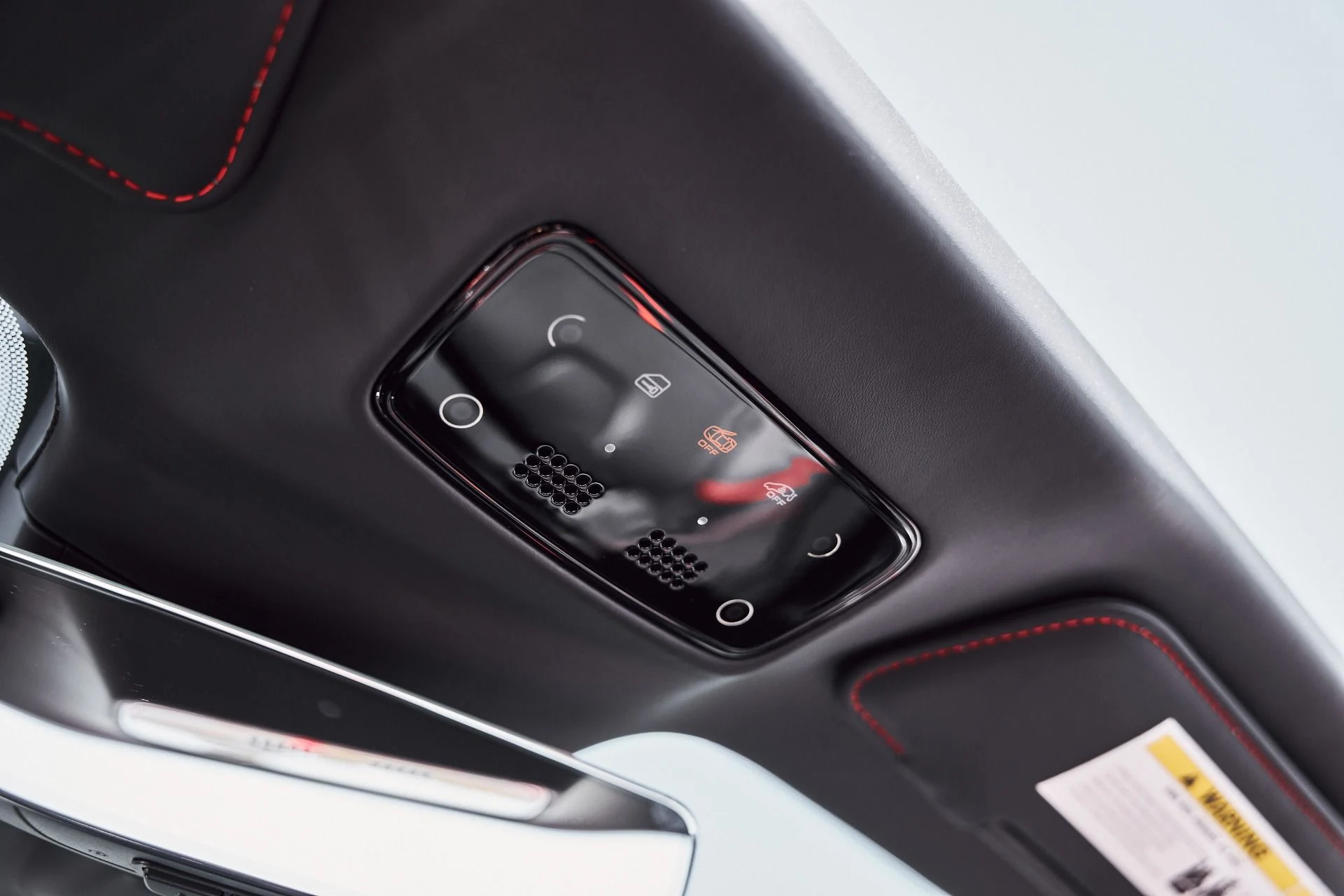 mph075_3718638755_Used_2025_Ferrari_SF_90_Spider_Base_1776296564_6b0445bfcb