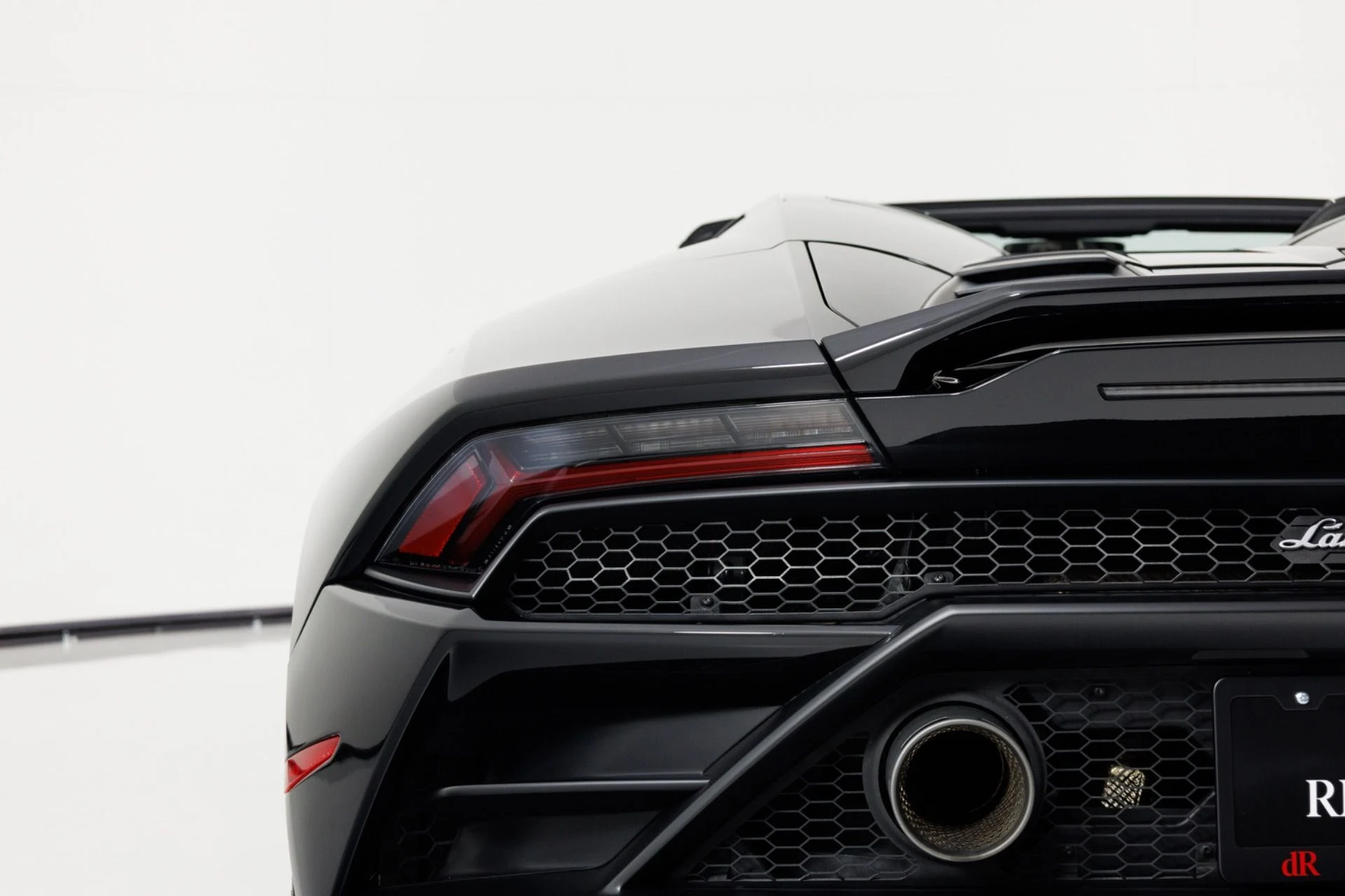 mph075_3768851980_Used_2021_Lamborghini_Huracan_EVO_1784066660_b43418837c