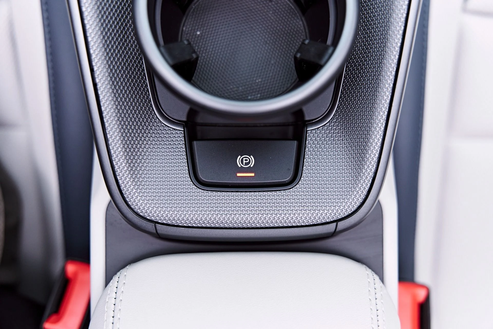 mph075_3857490237_Used_2025_Porsche_911_Carrera_1777504848_6dddebf899