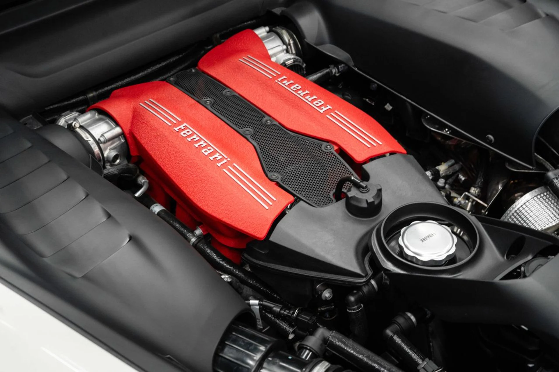 mph075_3874473237_ferrari_488_gtb_2018_0c126fcfd3