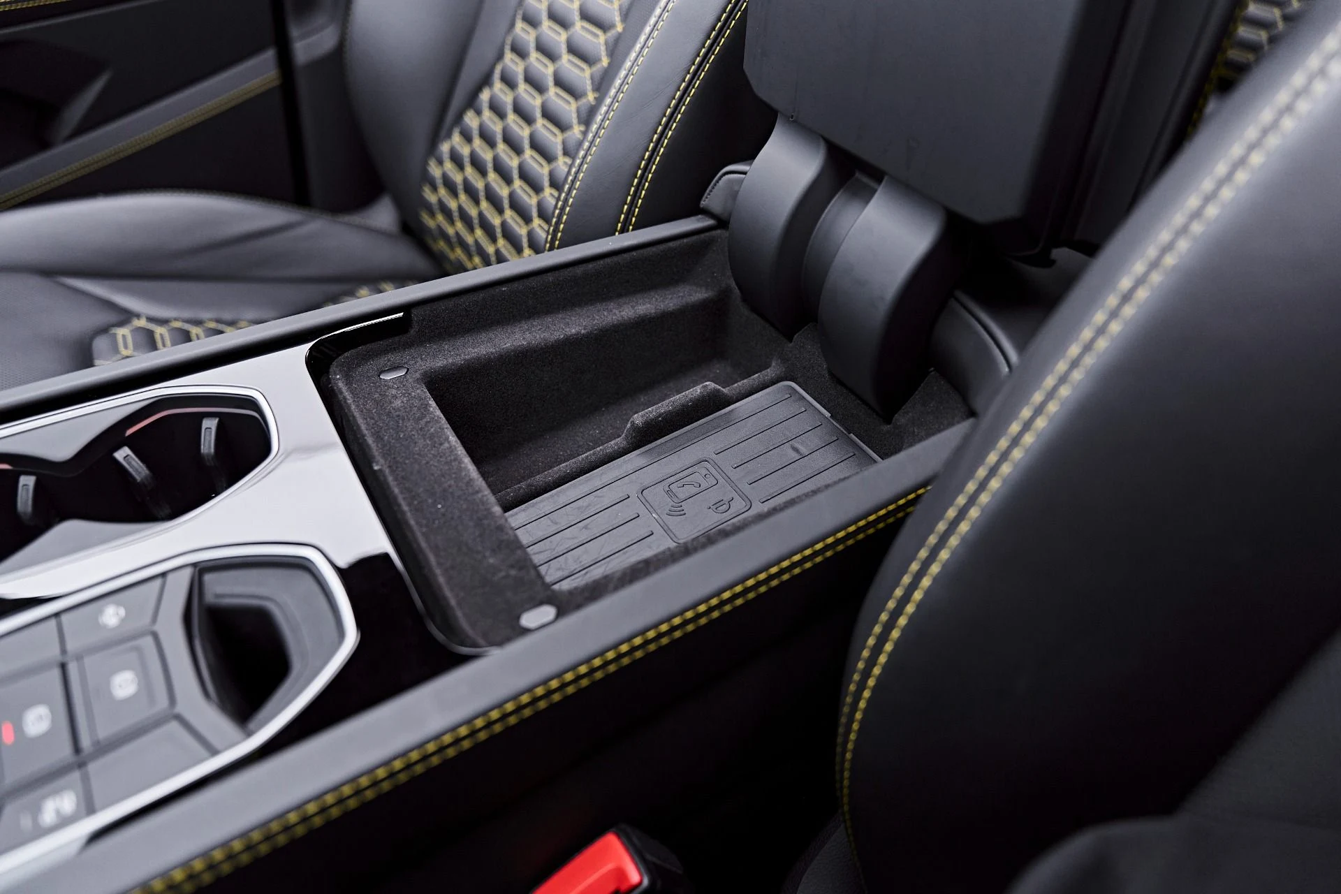 mph075_3884803709_Used_2022_Lamborghini_Urus_Base_1785209897_a4a0992177