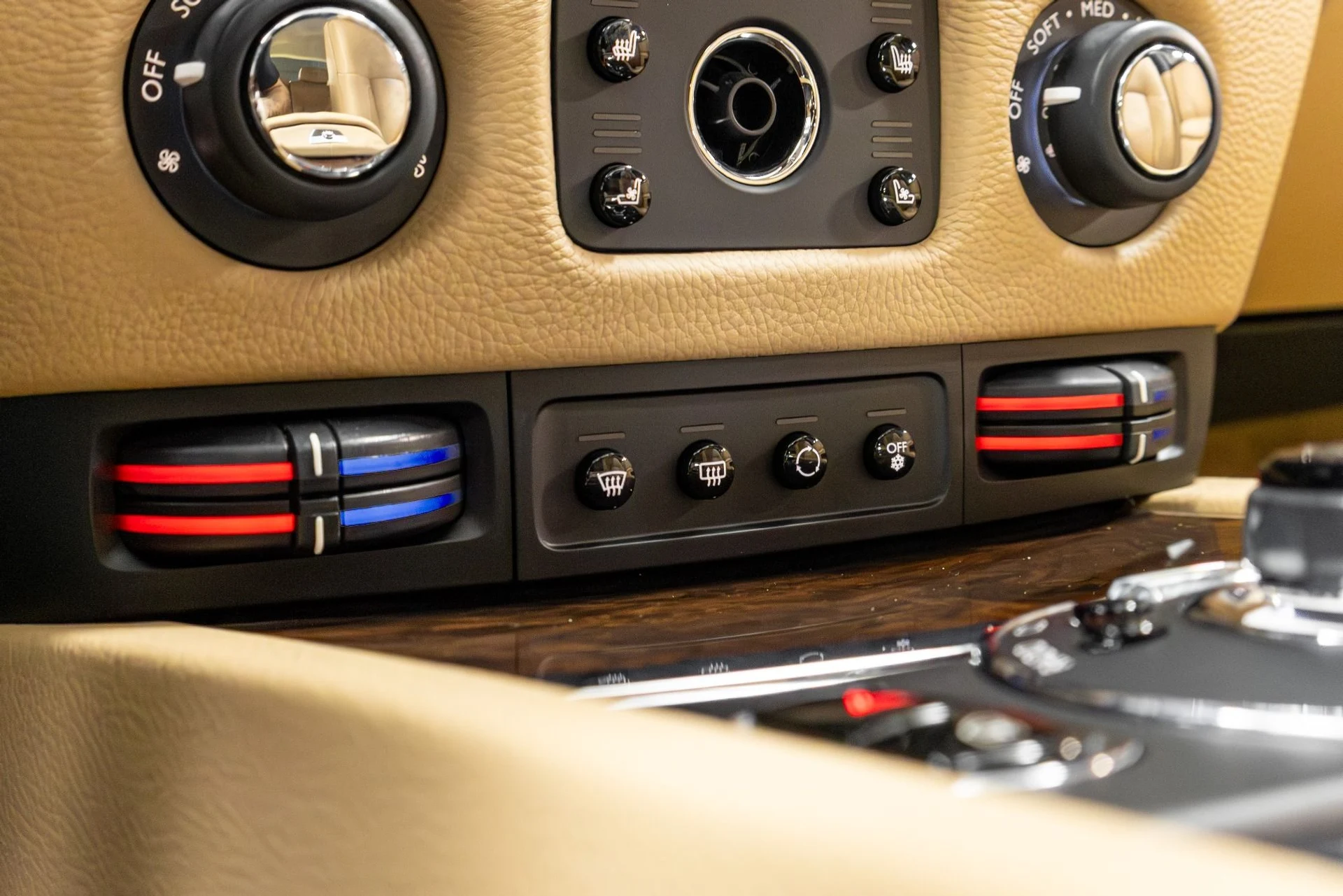 mph075_3893248943_Used_2011_Rolls_Royce_Ghost_1771348774_b2029d48cf