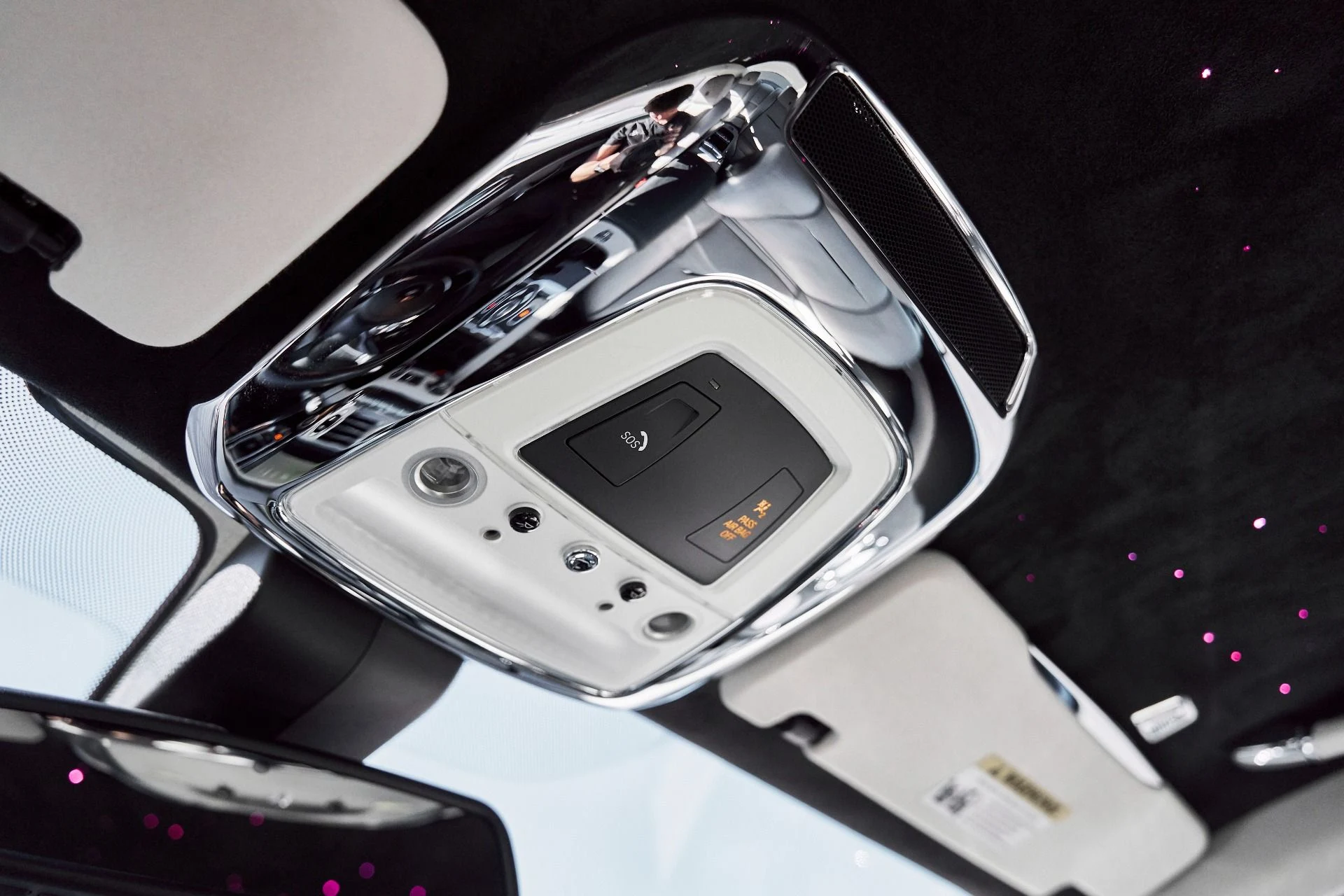 mph075_3952291415_Used_2015_Rolls_Royce_Wraith_1770669936_9fae38ba1a