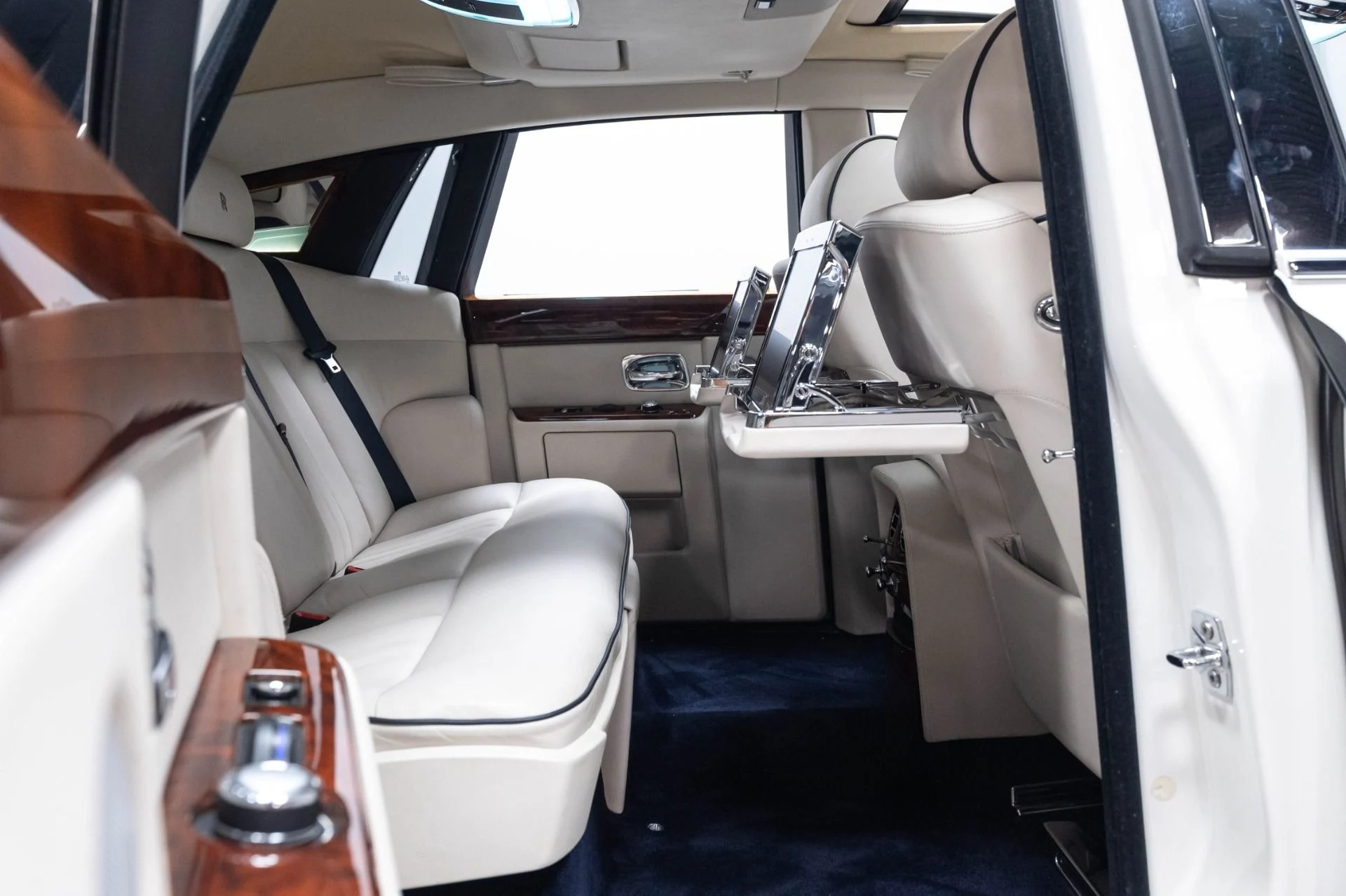 mph075_3982114692_Used_2013_Rolls_Royce_Phantom_1784226914_f349f6f4e3