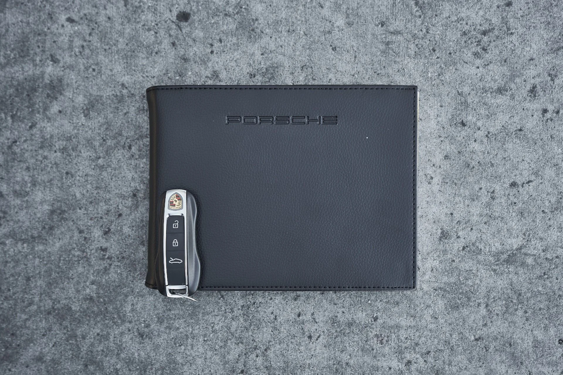 mph075_4016627407_Used_2024_Porsche_911_Turbo_1765332541_dd1a691d12