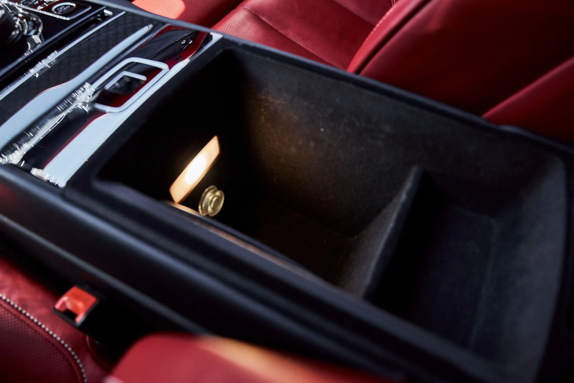 mph075_4075495952_Used_2024_Rolls_Royce_Cullinan_Black_Badge_1775871077_efd0fc9216