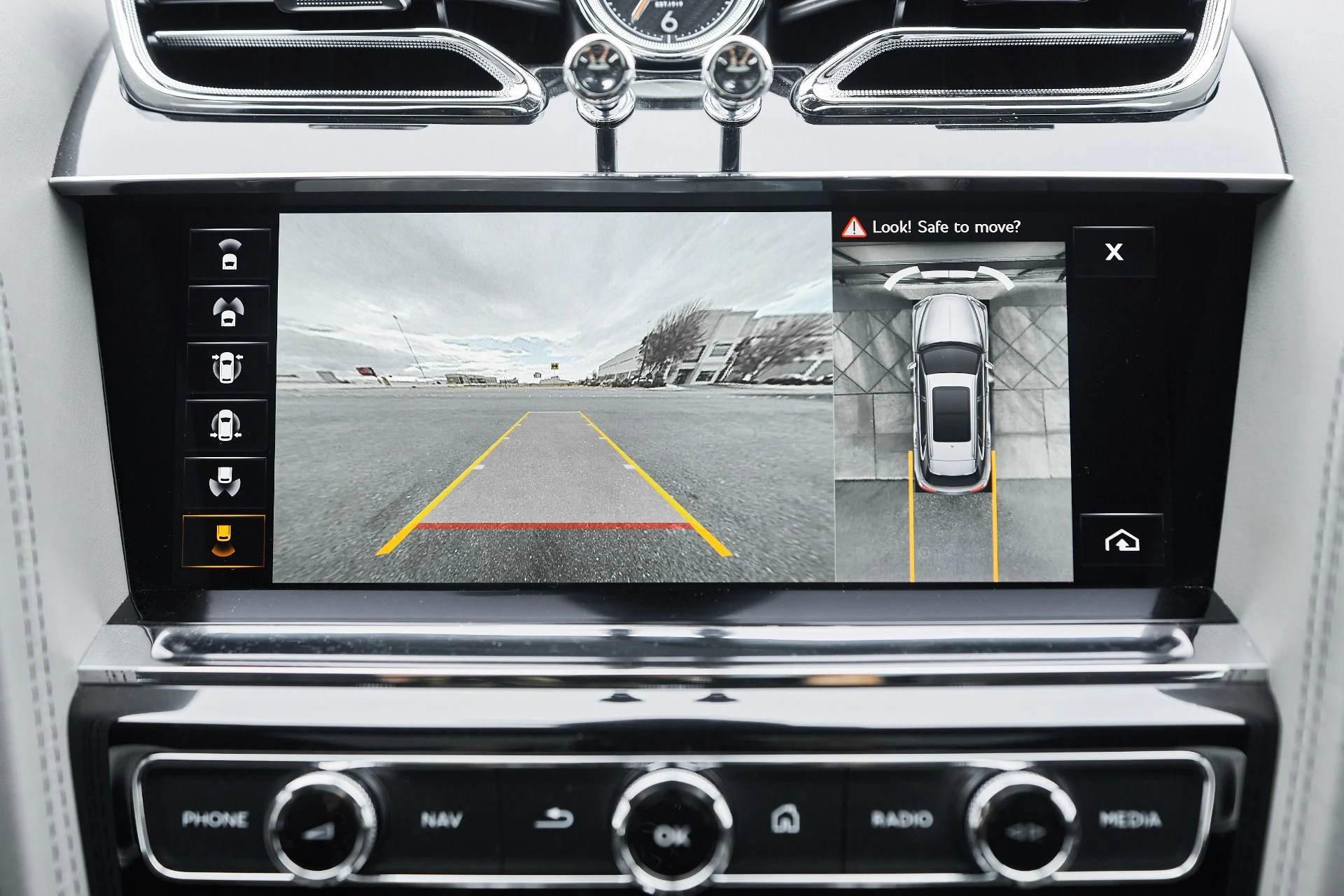 mph075_4167503861_Used_2023_Bentley_Bentayga_EWB_Azure_1763502604_b895226f3f