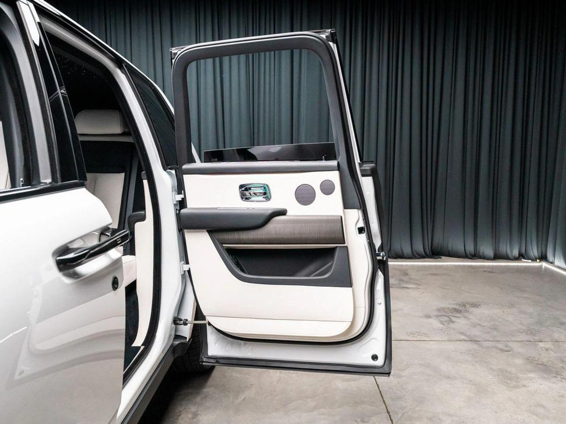 mph075_4168797260_jtrtr_Mg_Lb_W9_Nuw_P_Dx_GZJP_Uzj_IQ_80fb4cf2c9