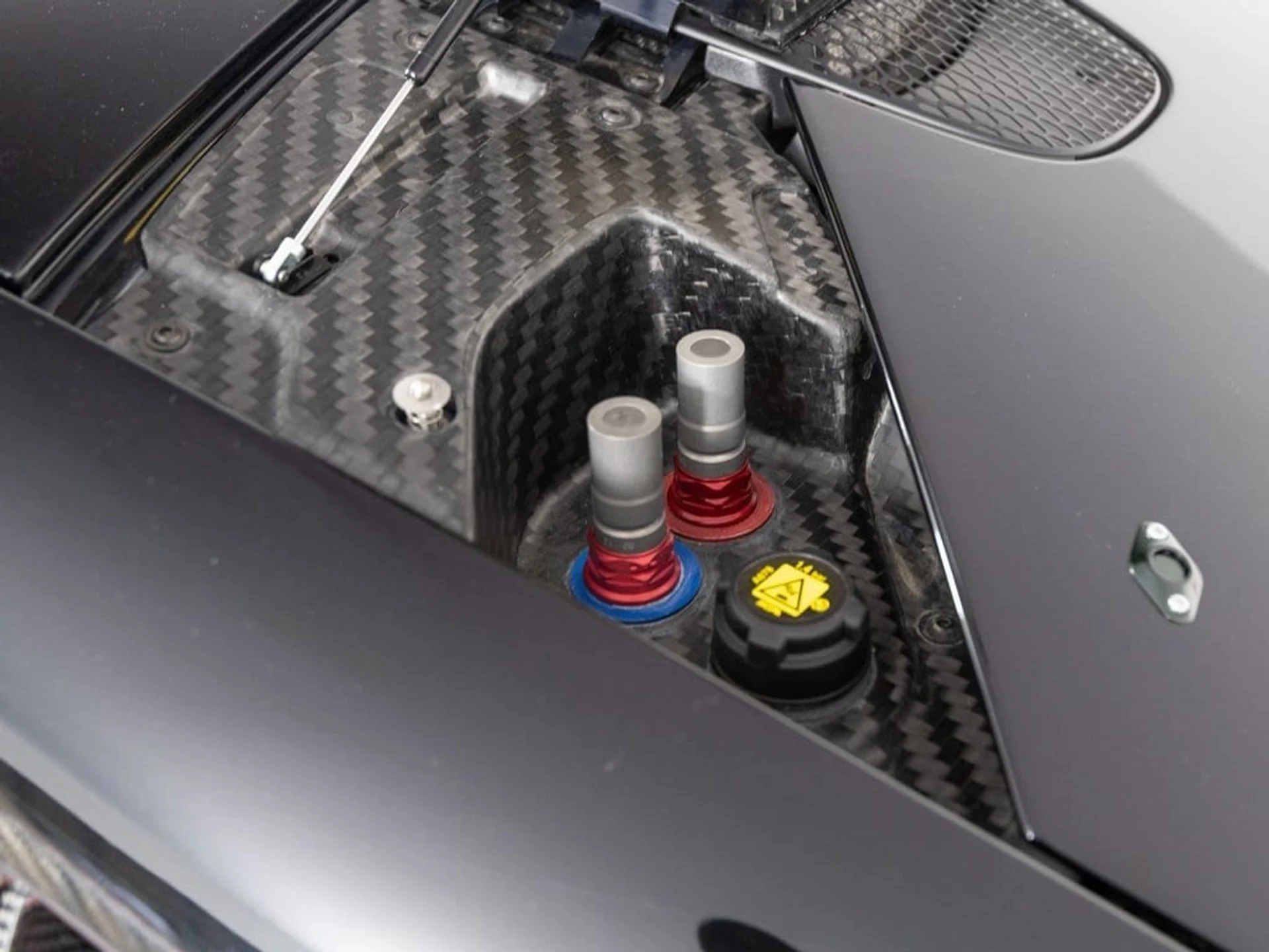 mph075_419566627_2561aba0145aecceb0cda64f20454520x_ece506e2f5